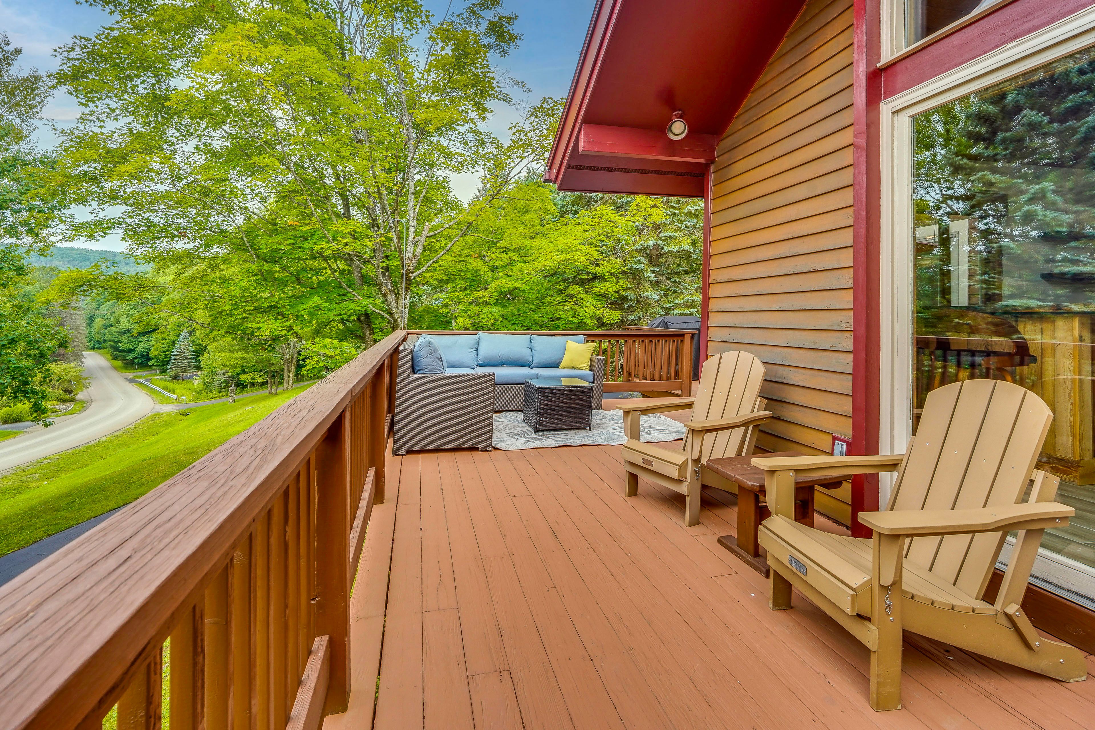 Furnished Deck
