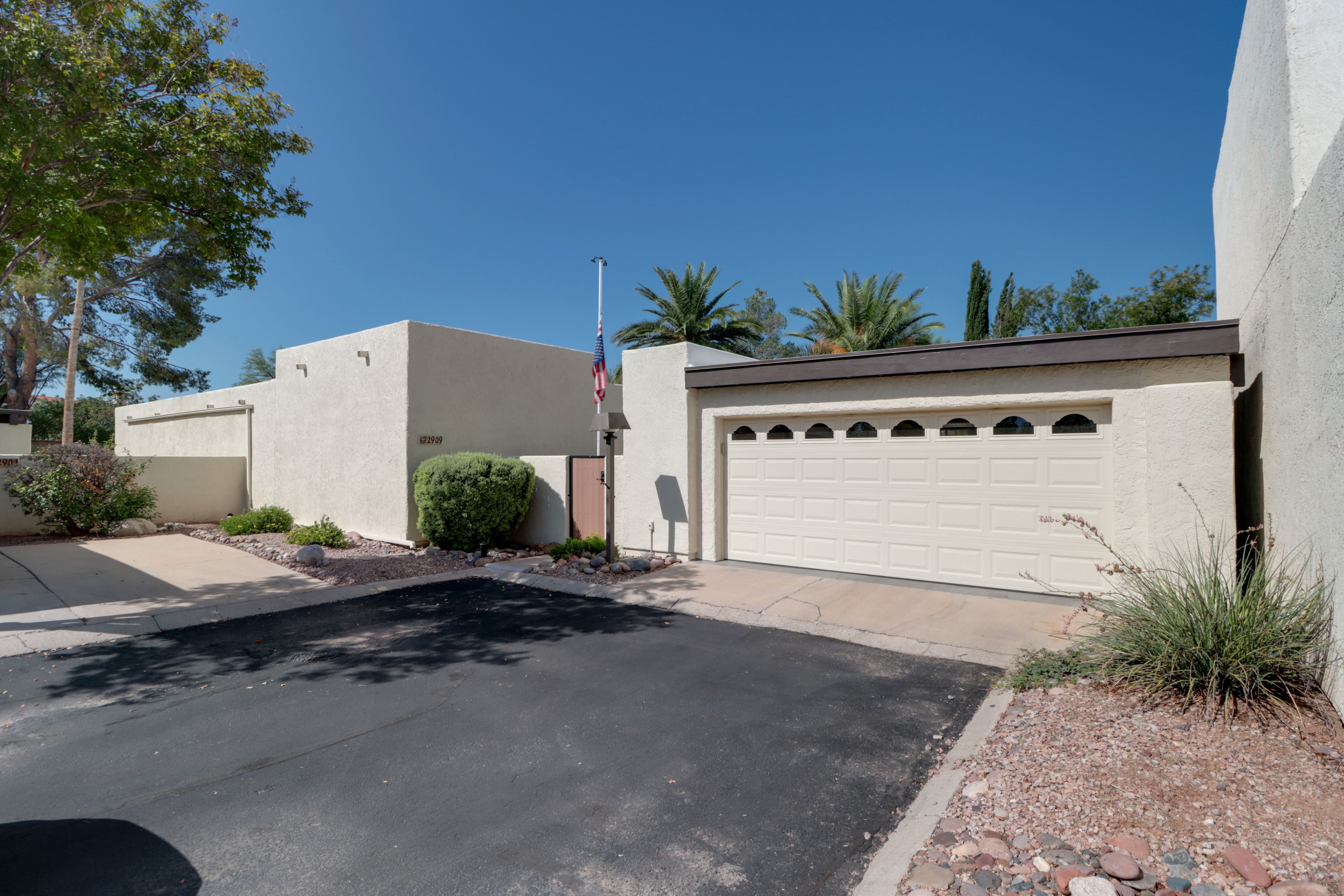 Garage Parking (2 Vehicles) | No Driveway Parking | Guest Parking Lot