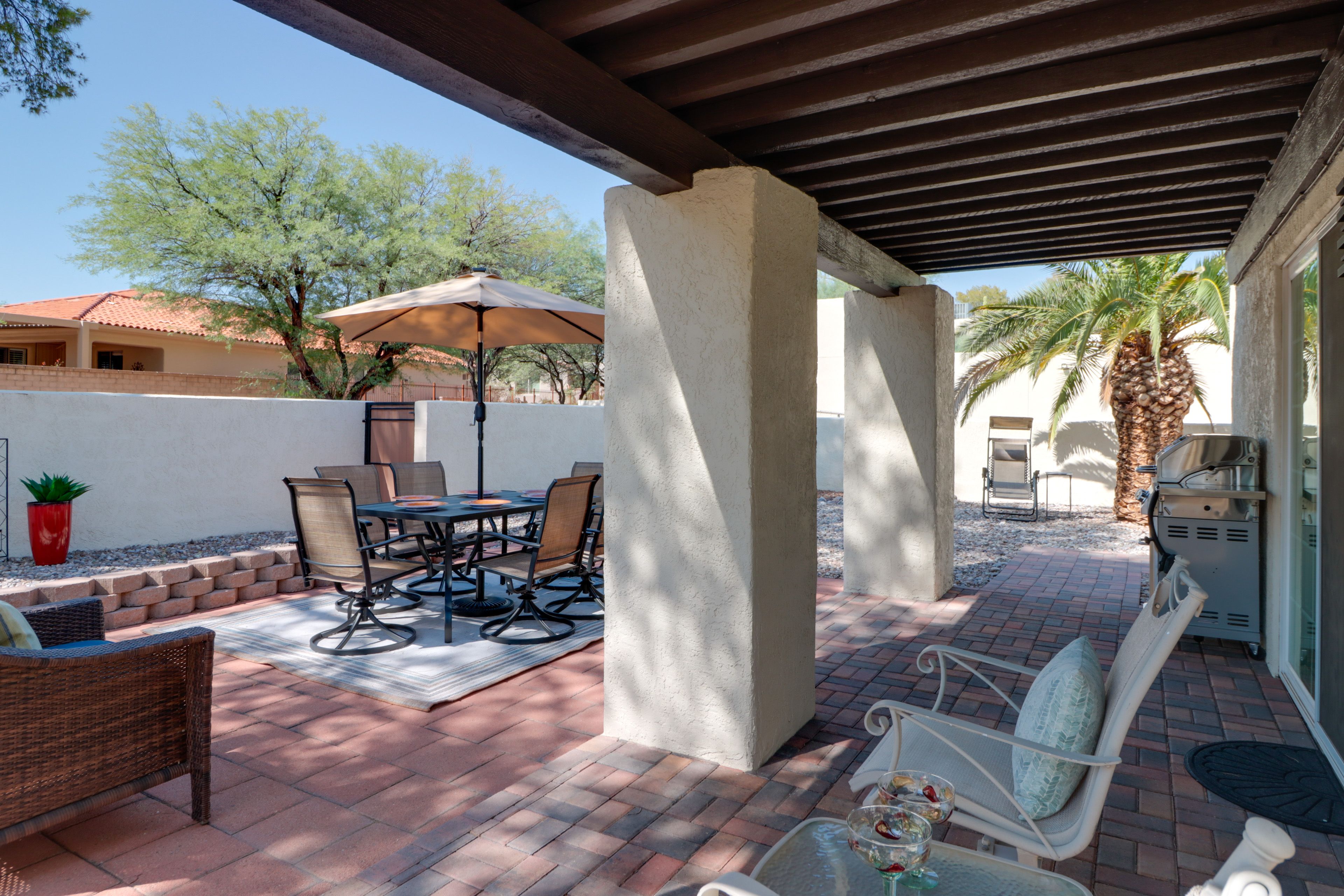 Exterior | Furnished Patio | Dining Area | Gas Grill | Chiminea