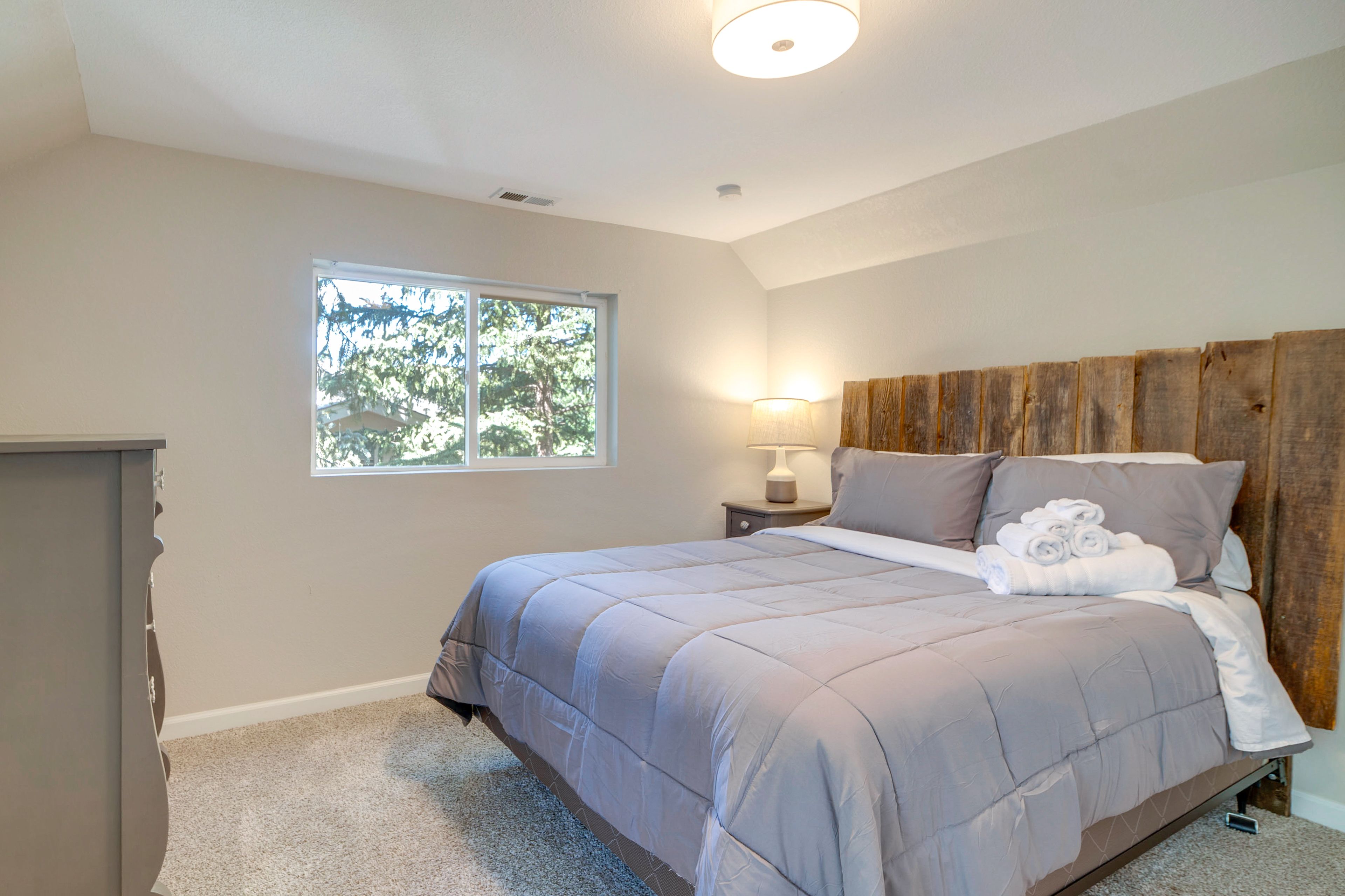 Bedroom | Full Bed | 2nd Floor