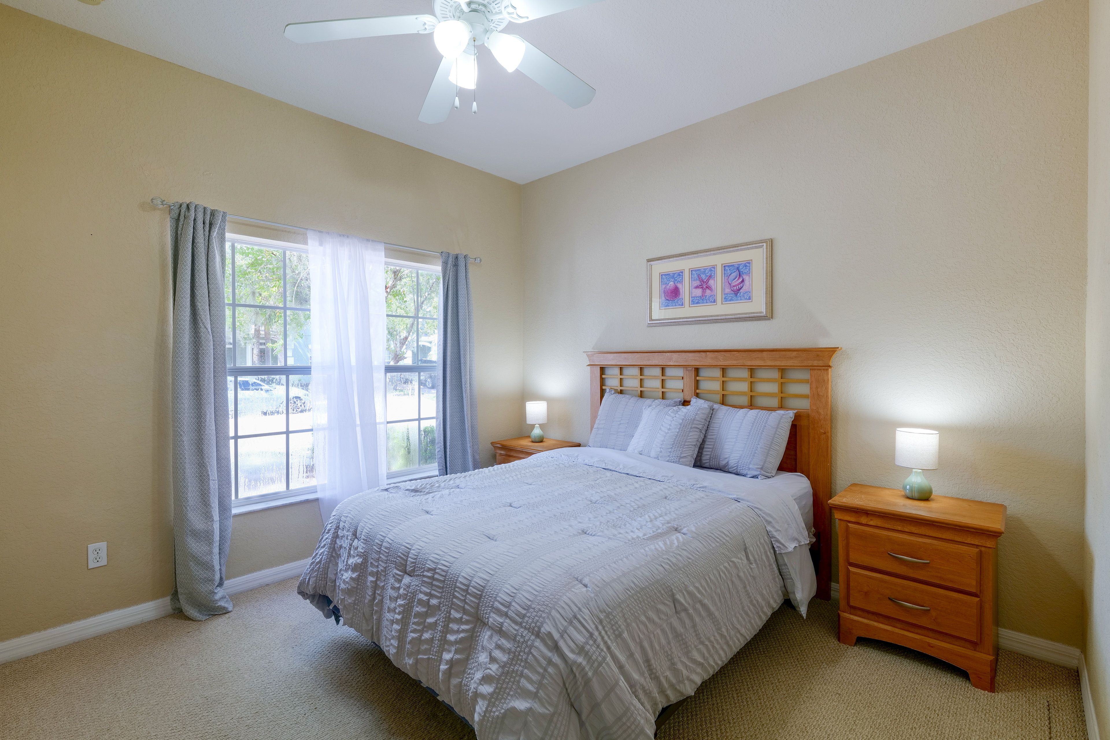 Bedroom | Queen Bed | 1st Floor