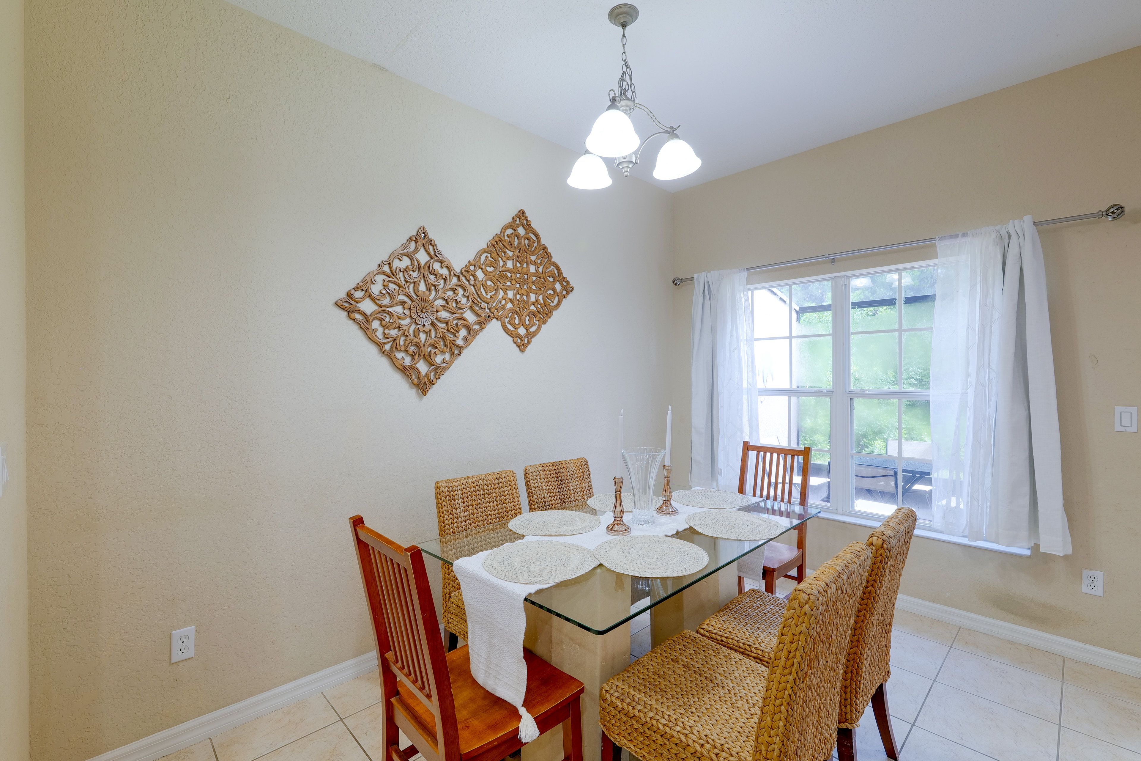 Dining Area | 1st Floor