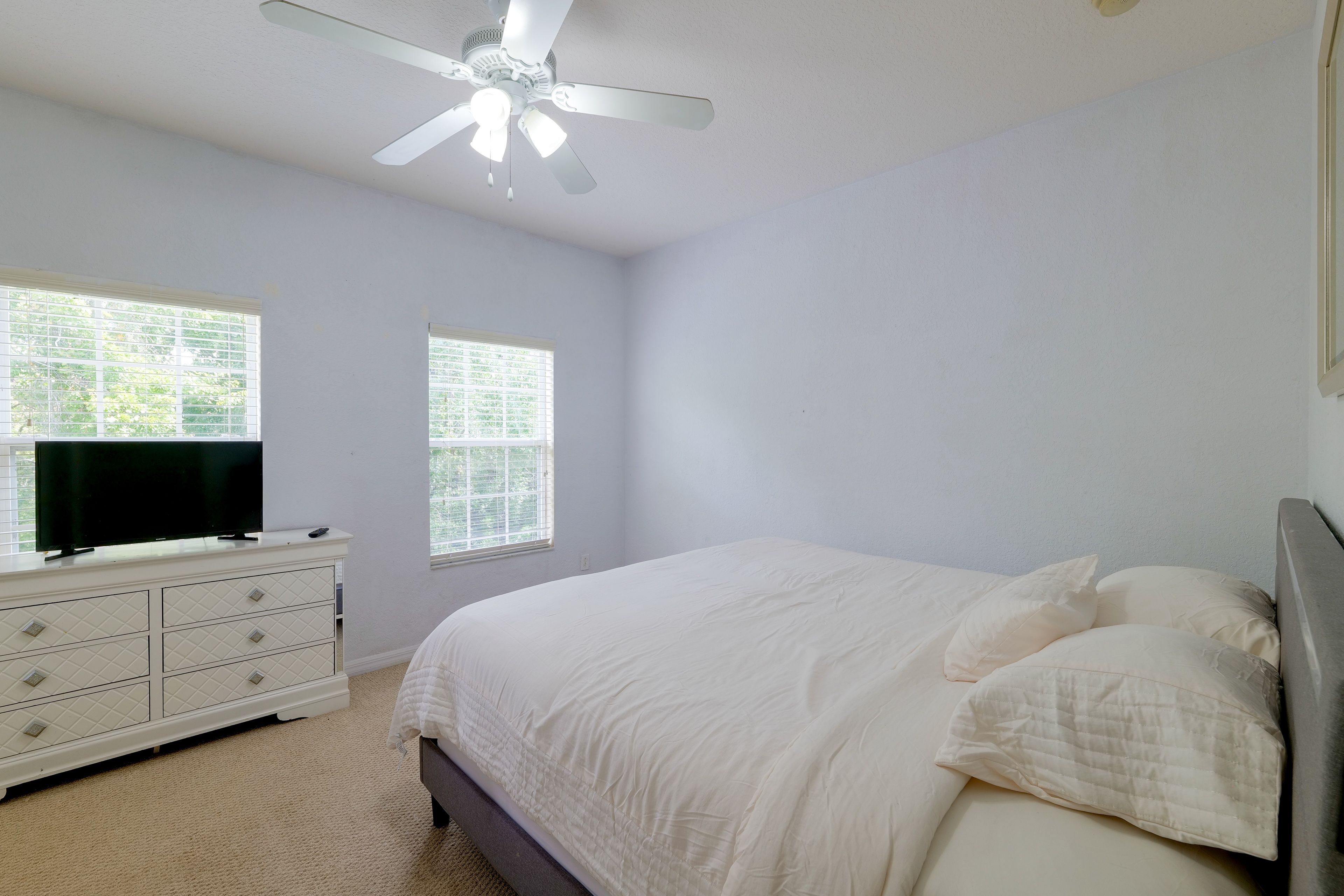 Bedroom | King Bed | 2nd Floor