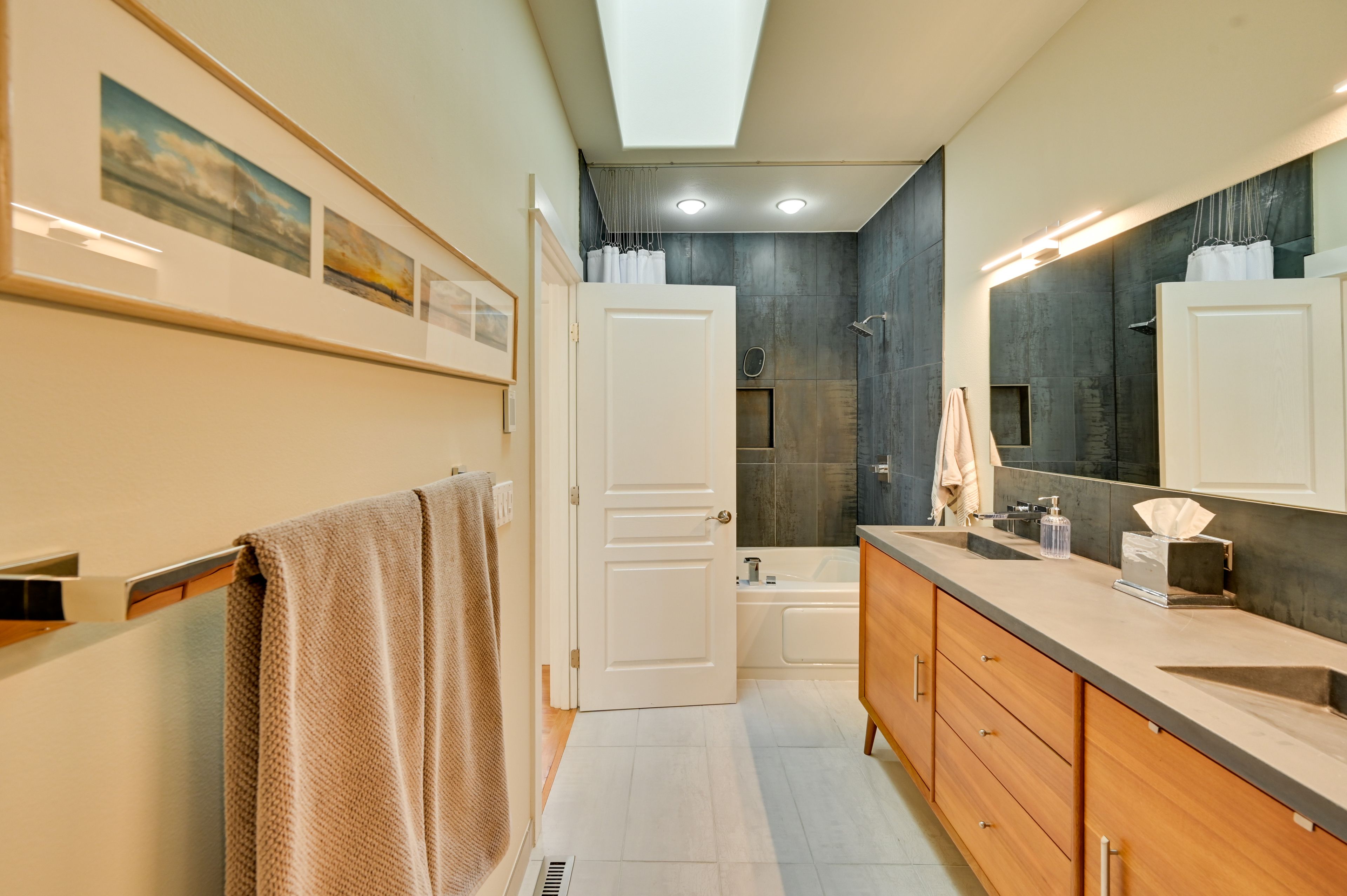 En-Suite Bathroom