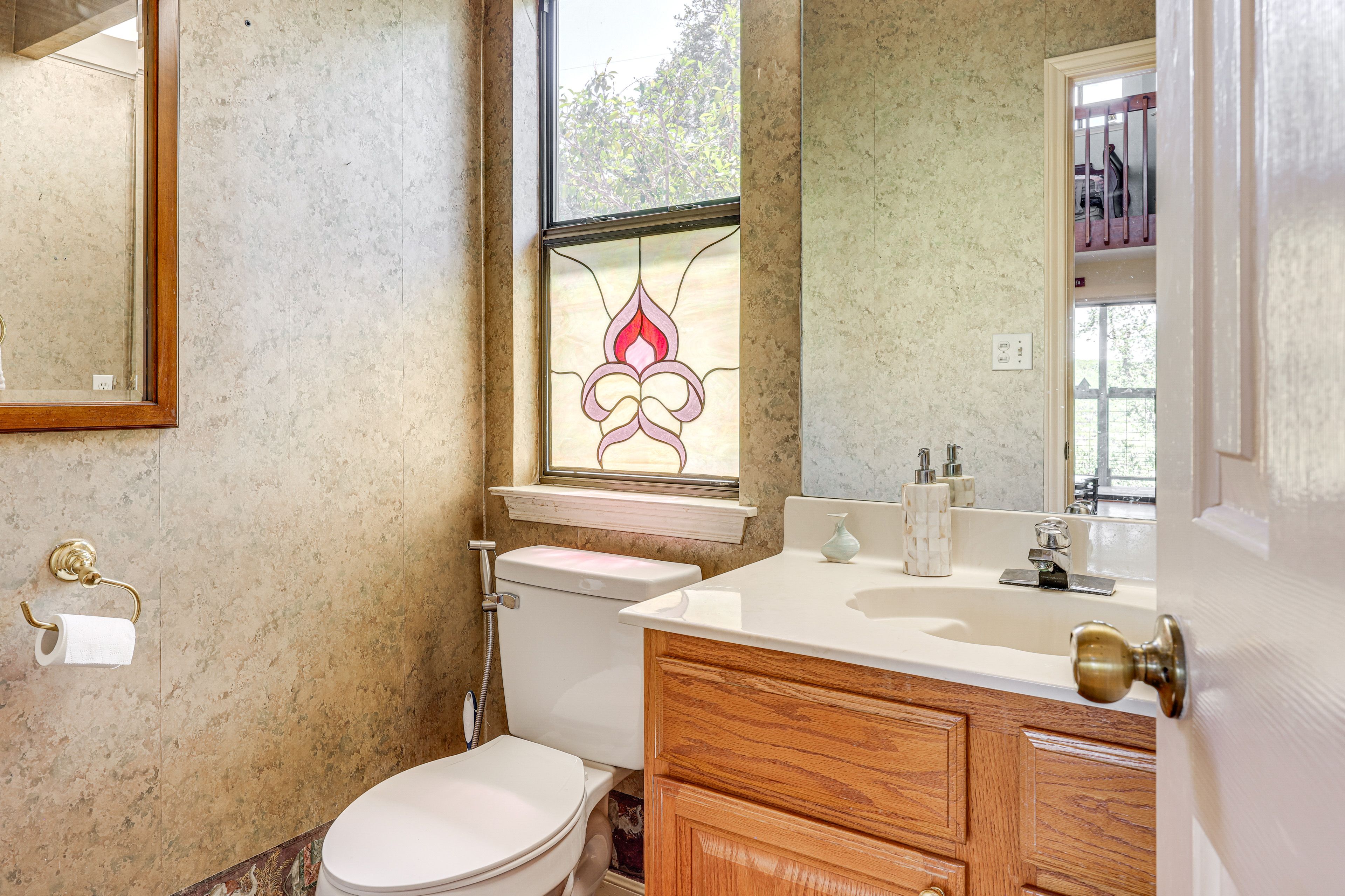 Half Bathroom | Main Level