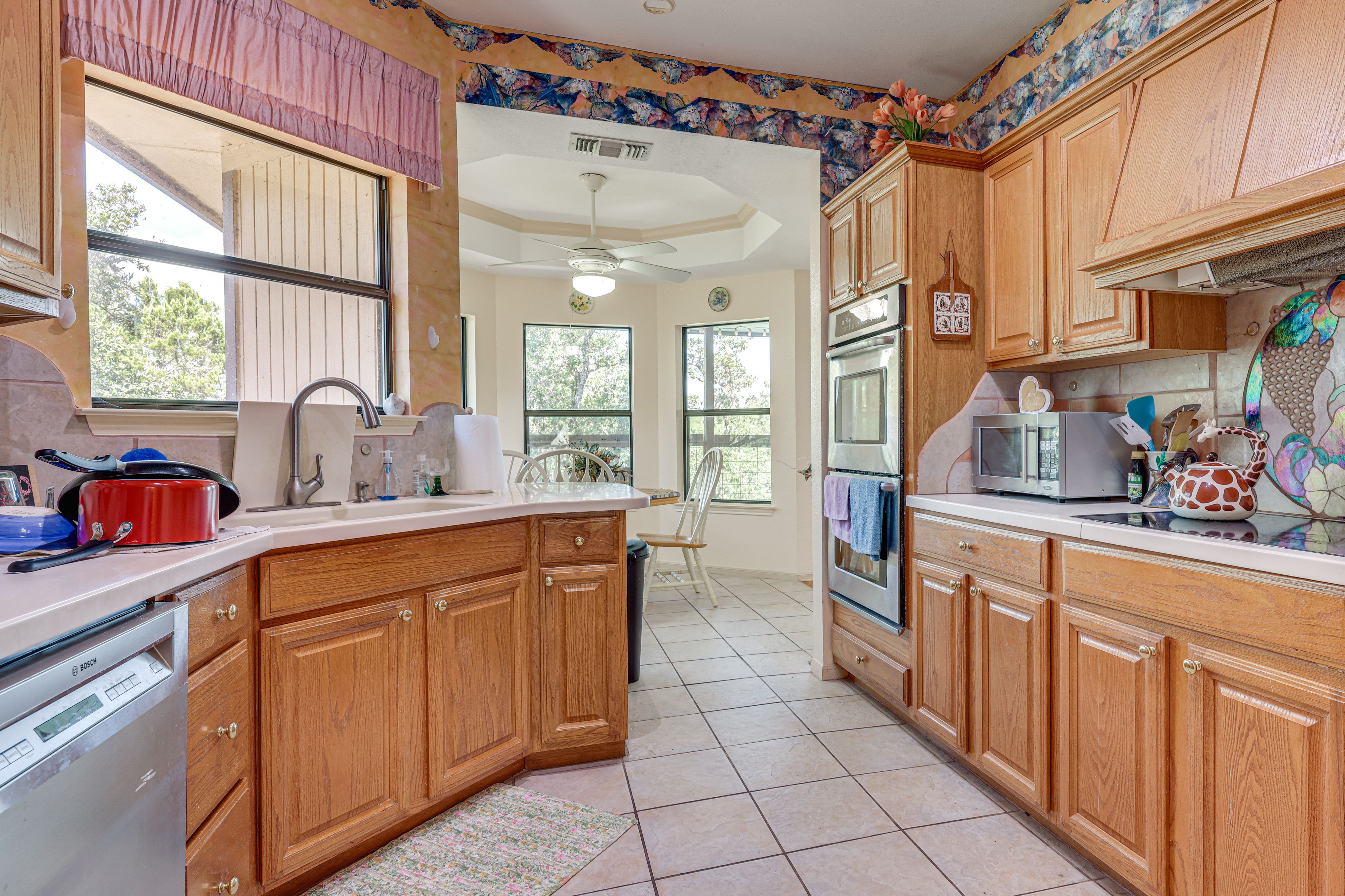 Kitchen | Main Level