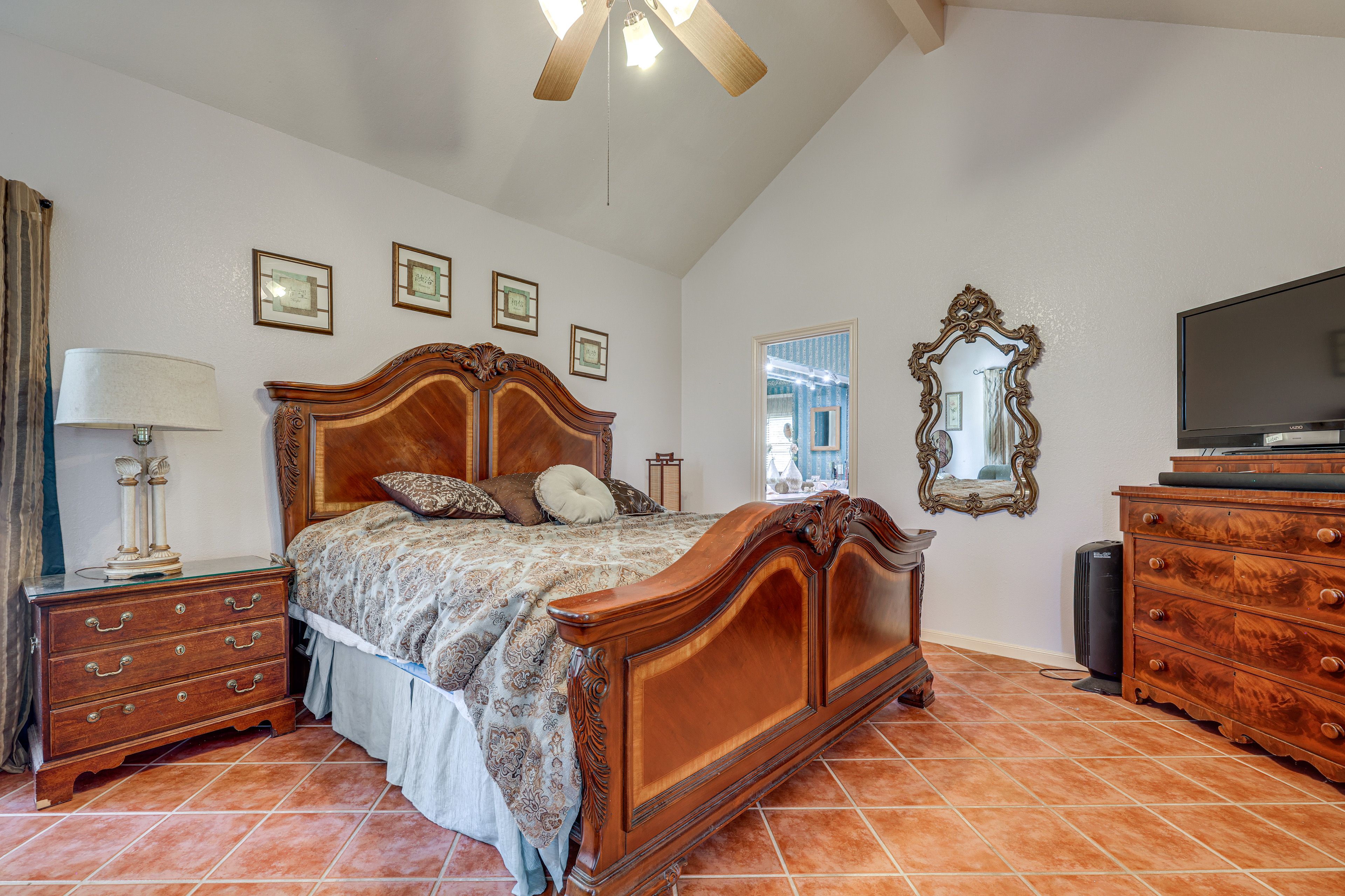 Bedroom 1 | King Bed | Main Level