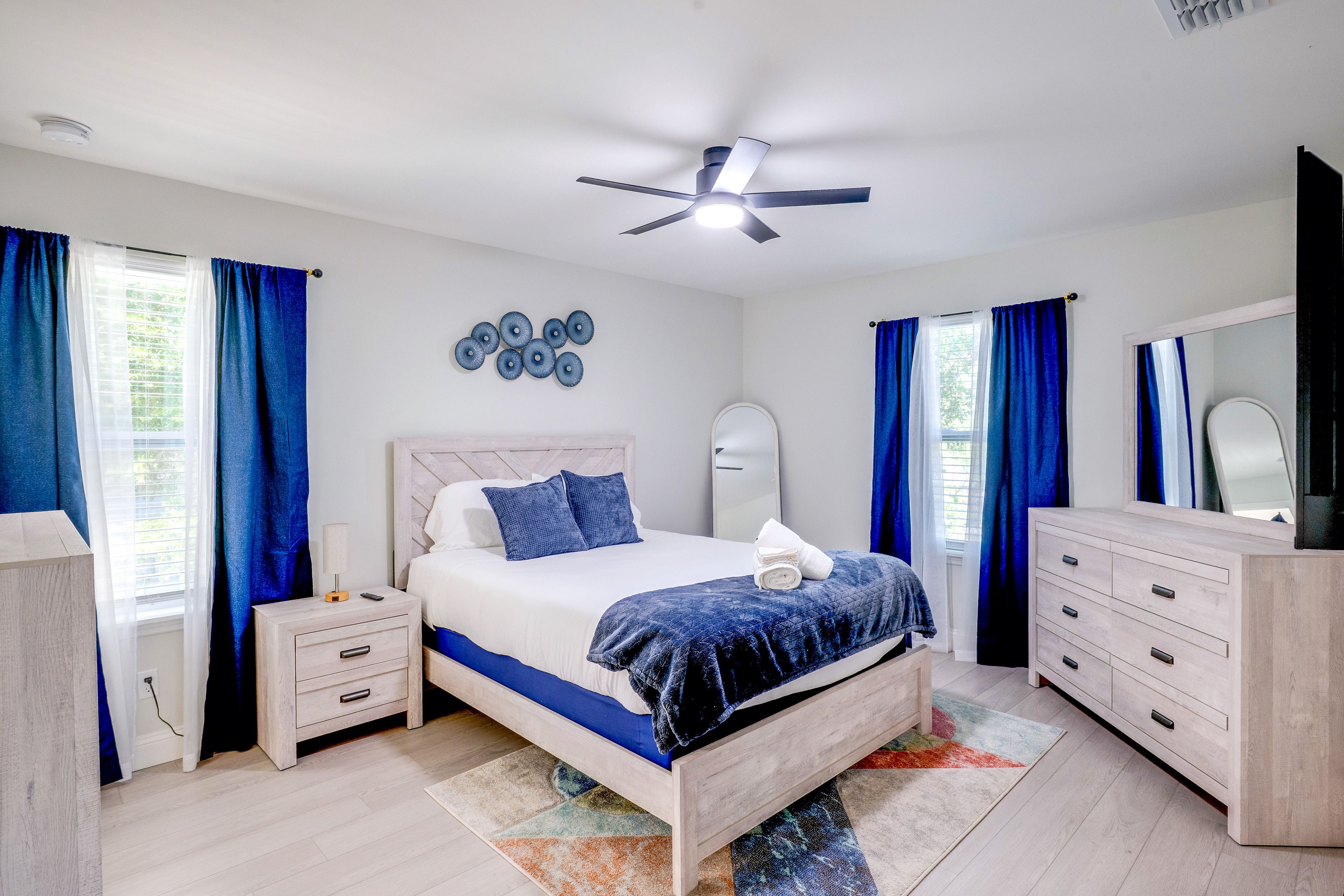 Bedroom 1 | Queen Bed | 2nd Floor