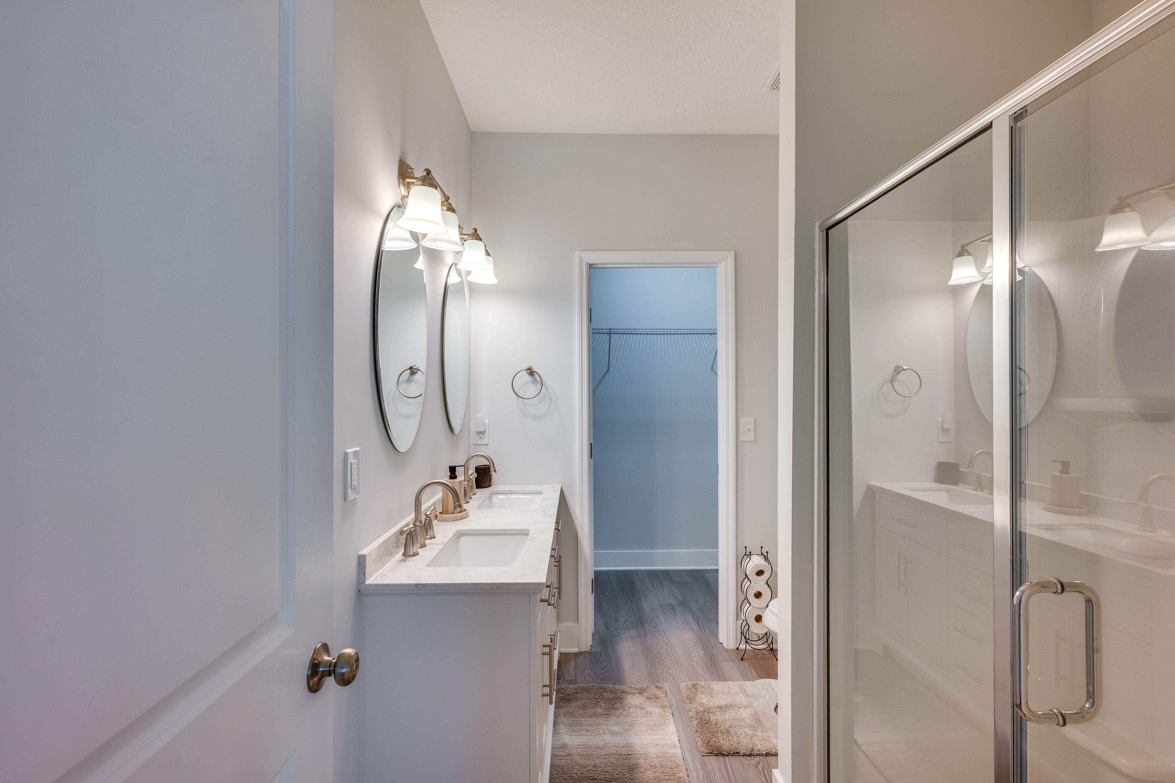 Full Bathroom | 2nd Floor