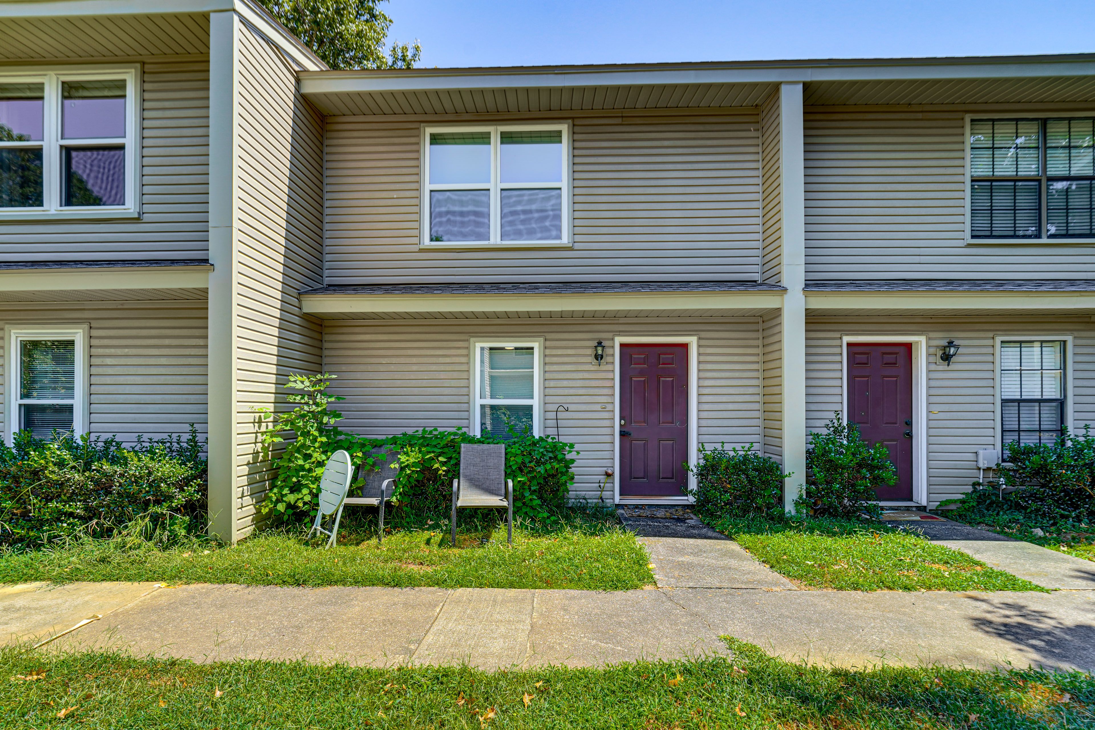Exterior | Outdoor Dining | Shared Yard