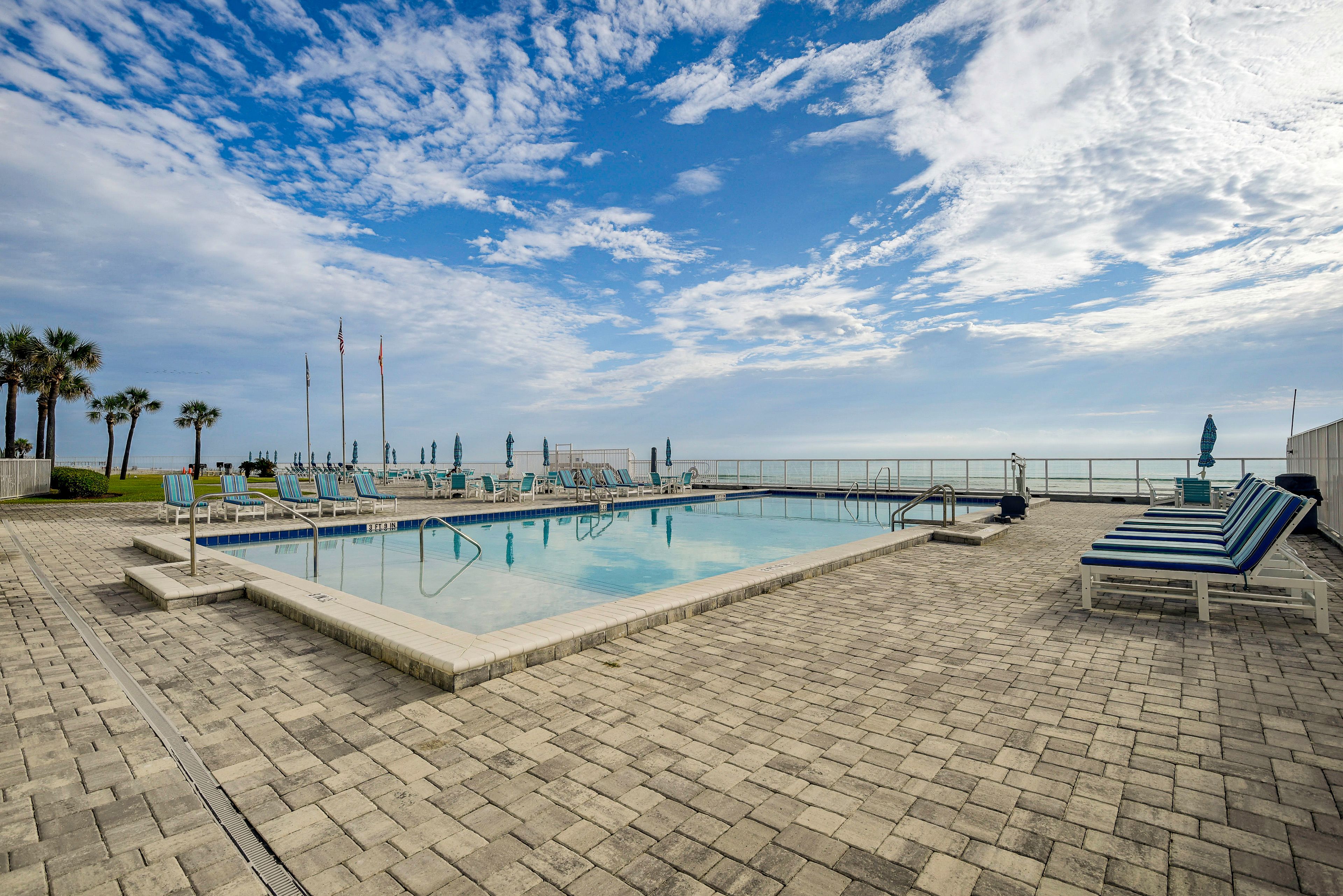 Daytona Beach Vacation Rental | 1BR | 2BA | 654 Sq Ft