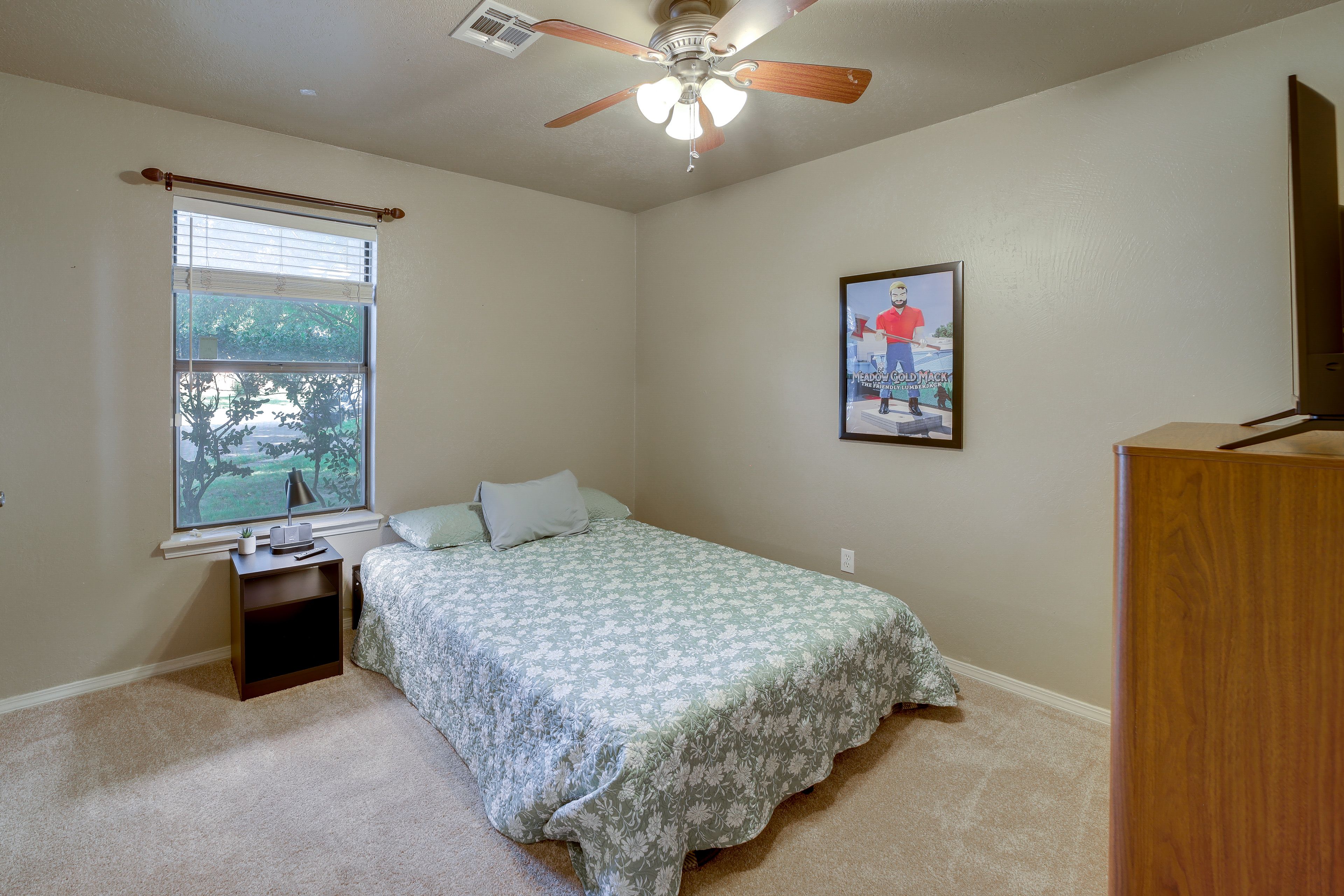Bedroom 2 | Queen Bed