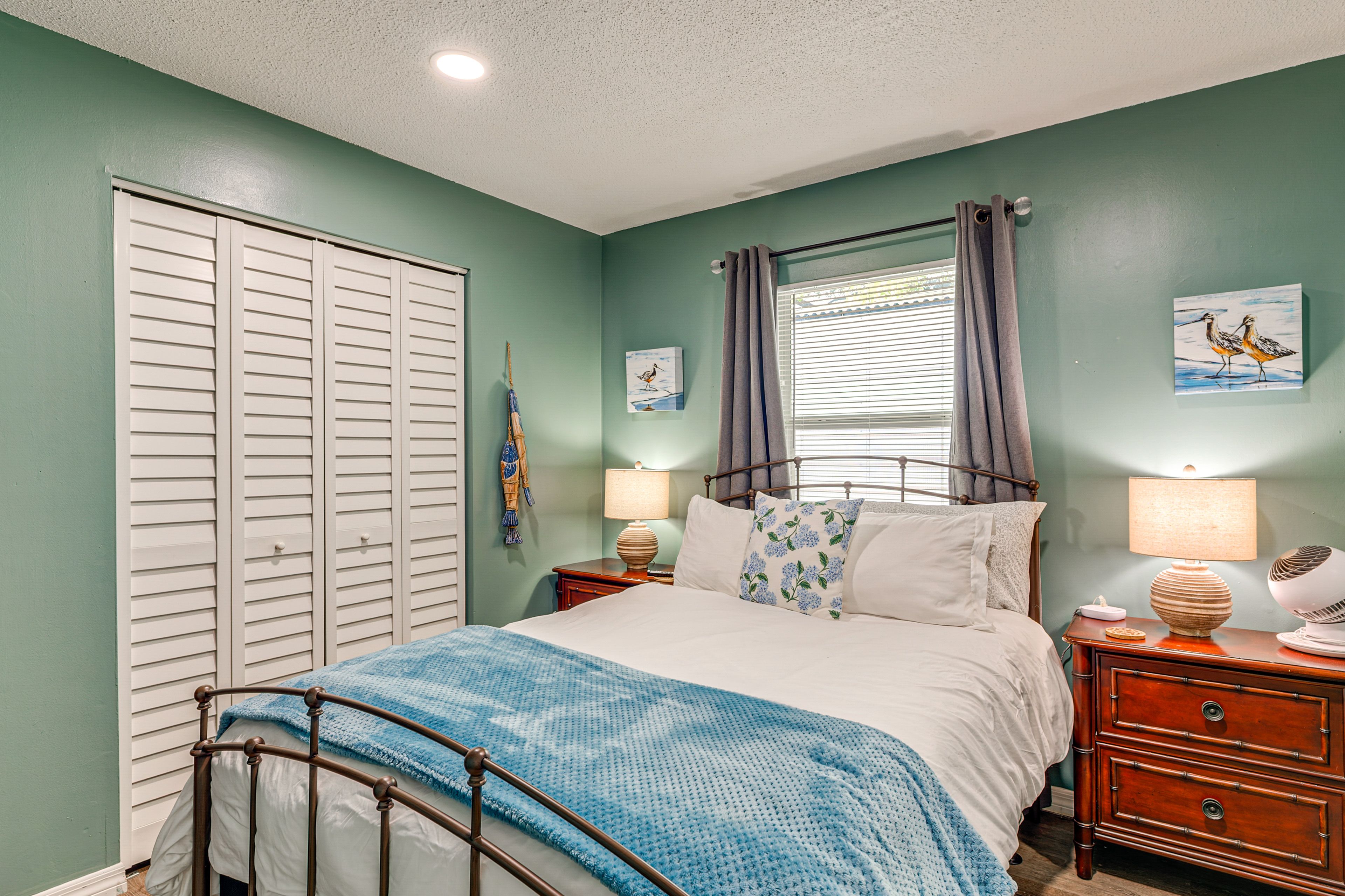 Unit 2 | Bedroom 2 | Full Bed