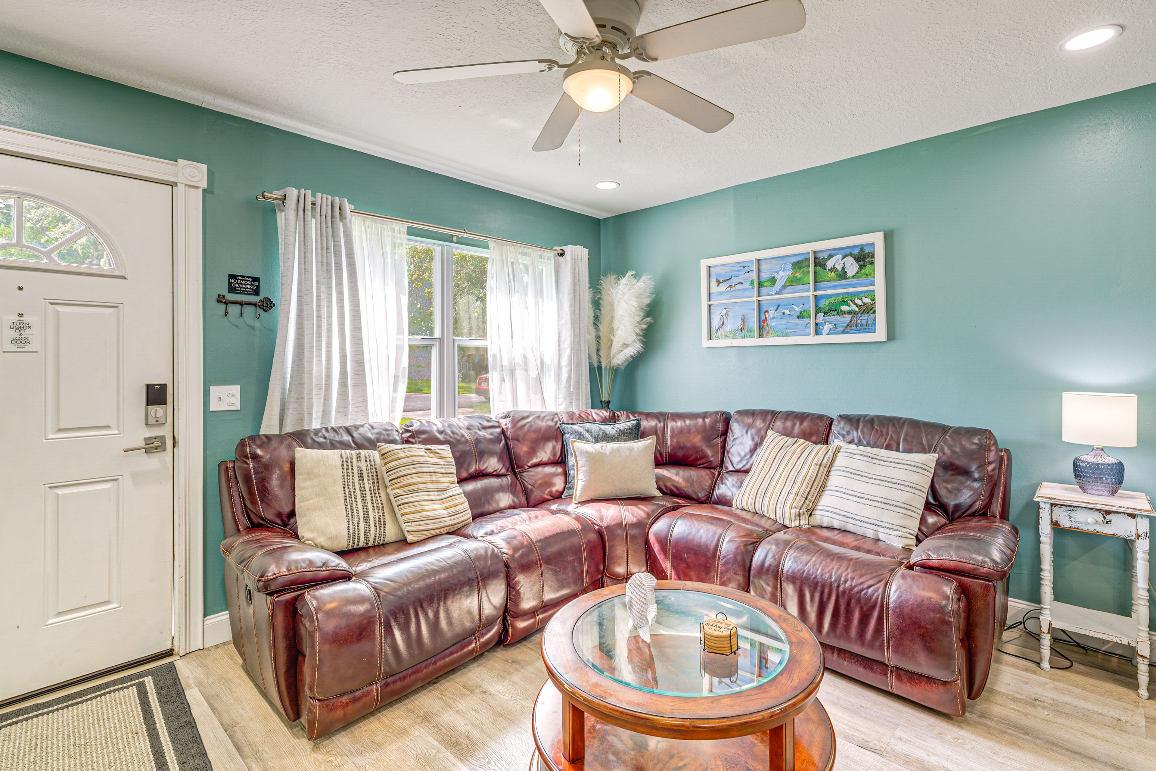 Unit 2 | Living Room | Smart TV