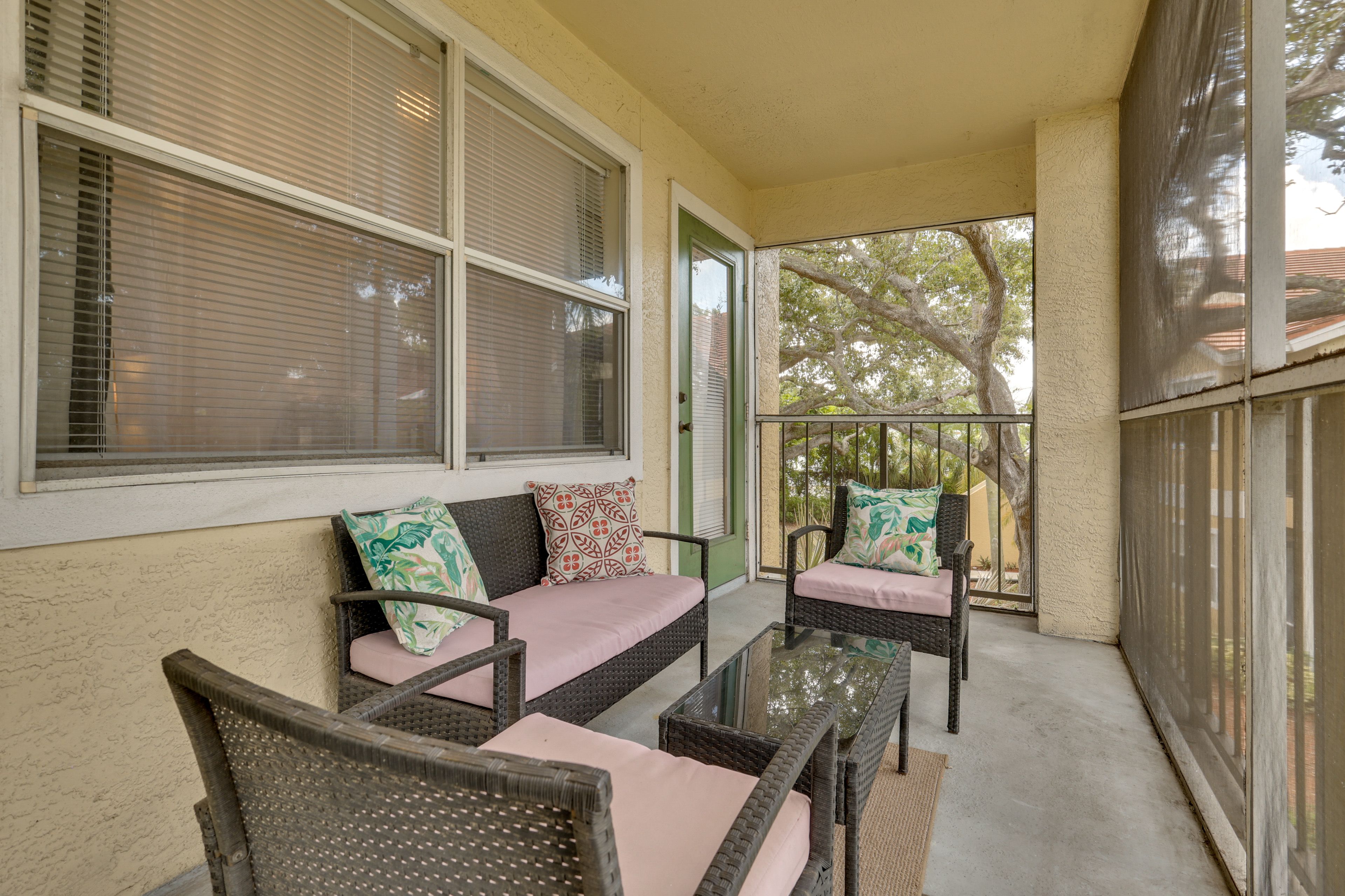 Fort Meyers Vacation Rental | 2BR | 2BA | 1,033 Sq Ft | Stairs Required