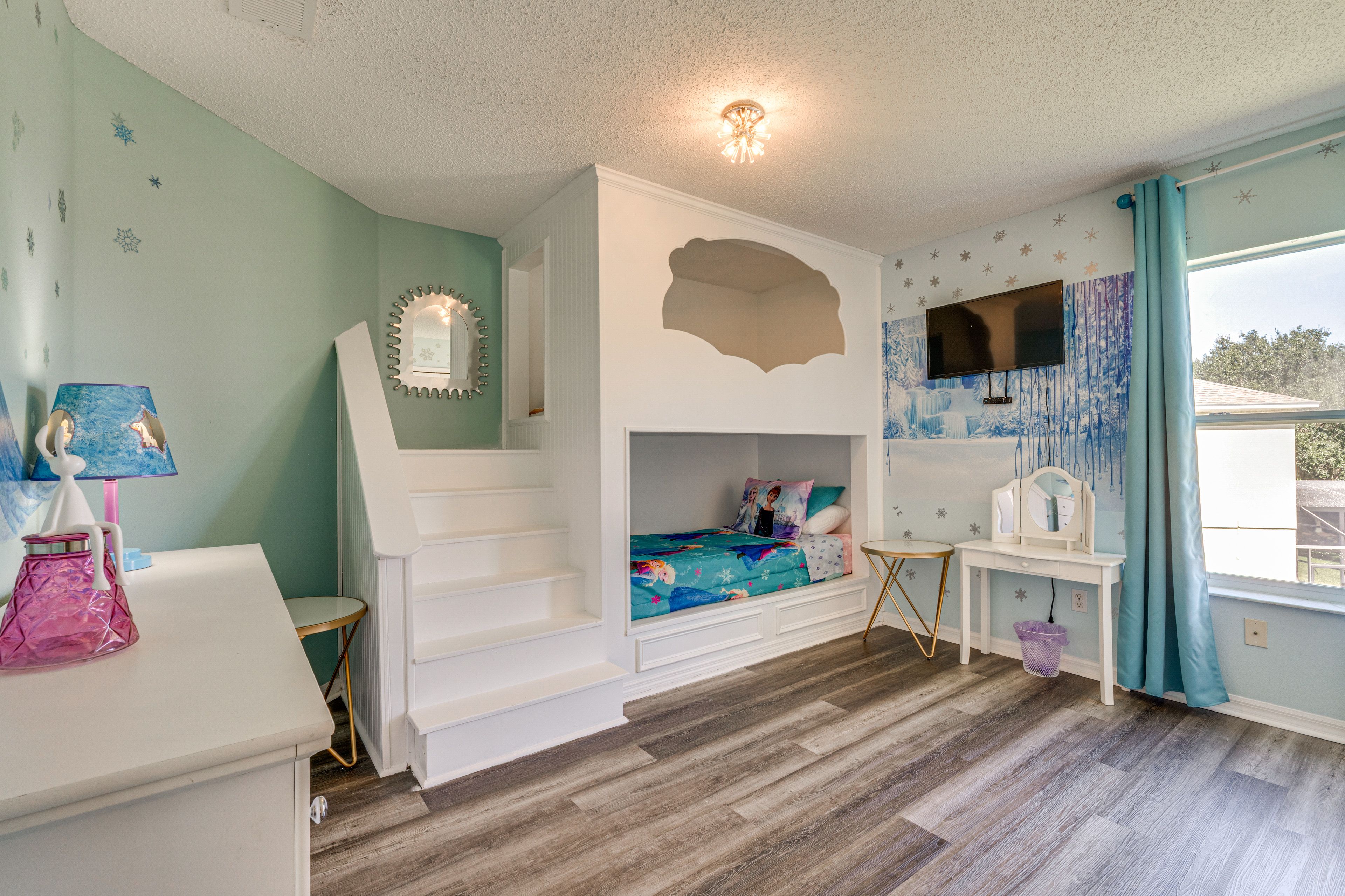 Bedroom | Twin Bed | 2nd Floor