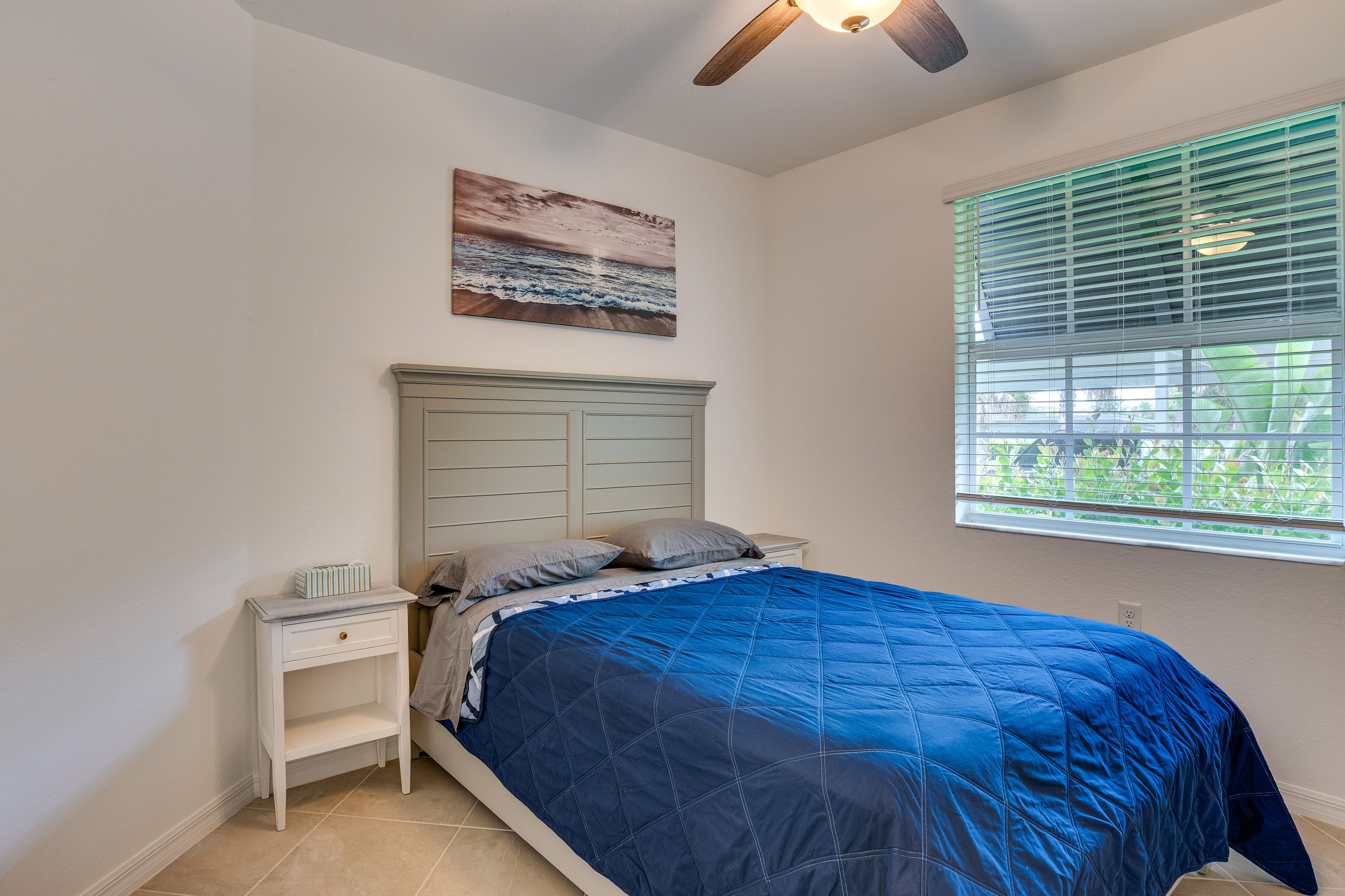 Bedroom 3 | Queen Bed