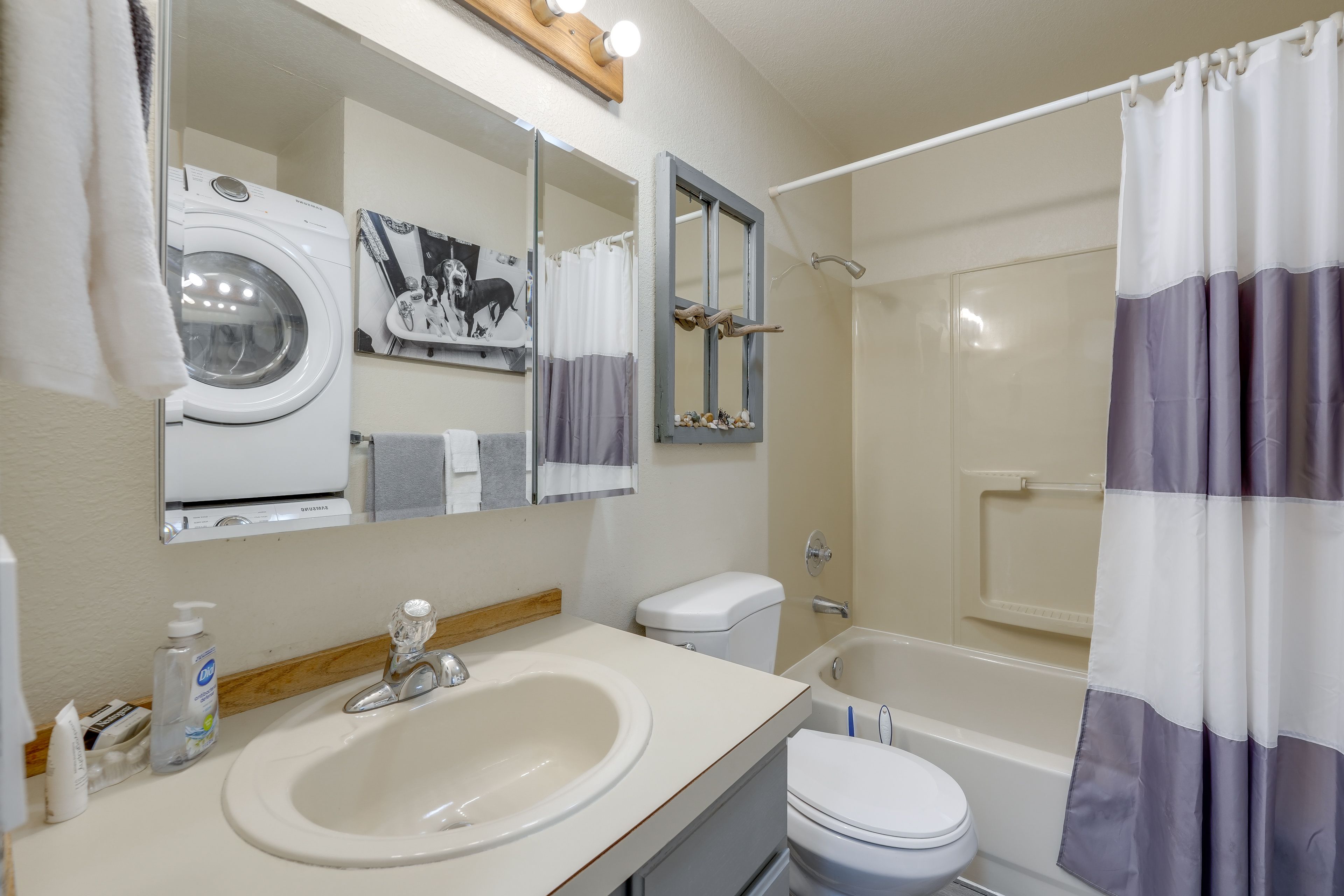 Full Bathroom