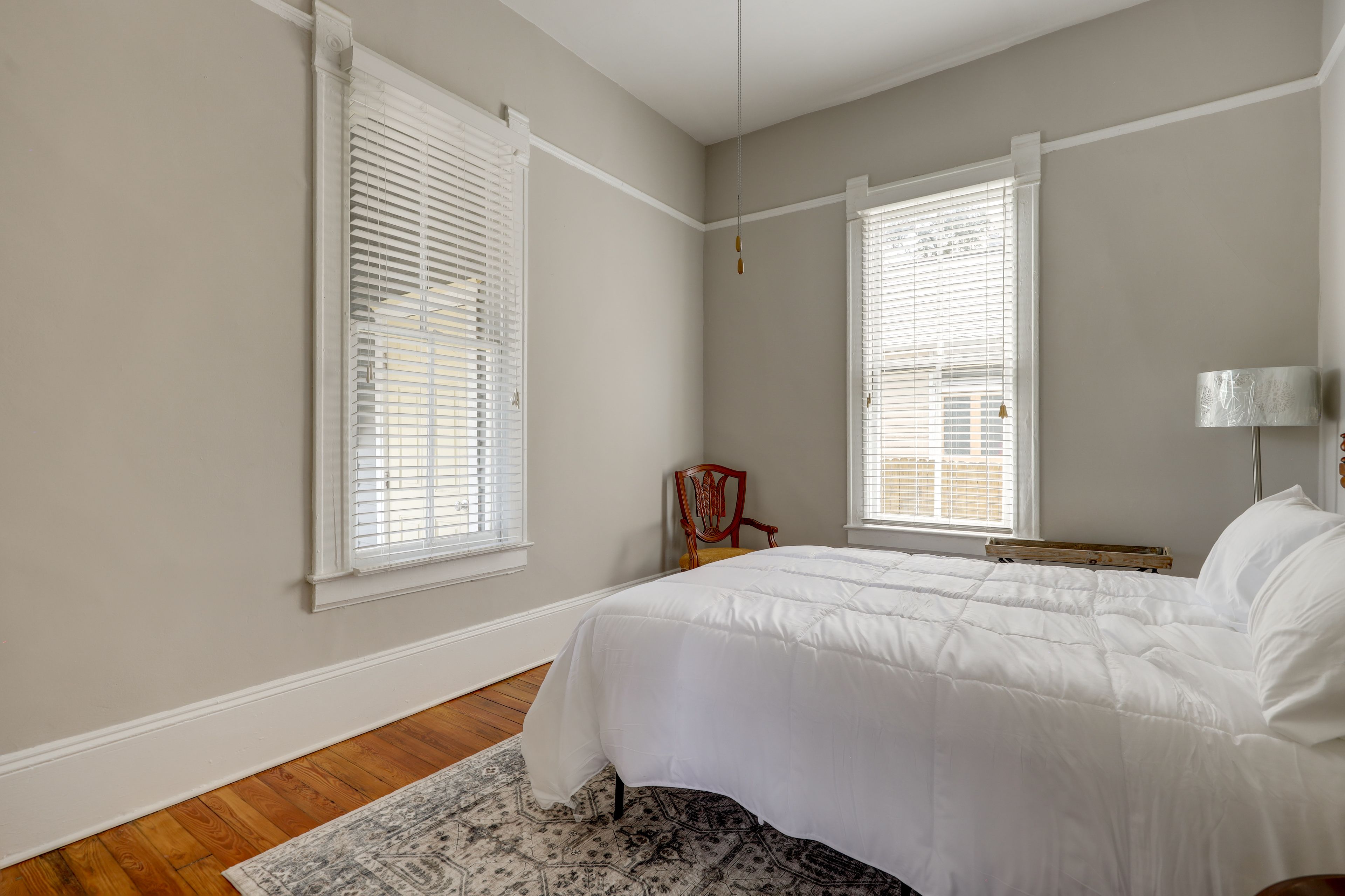 Bedroom | Queen Bed