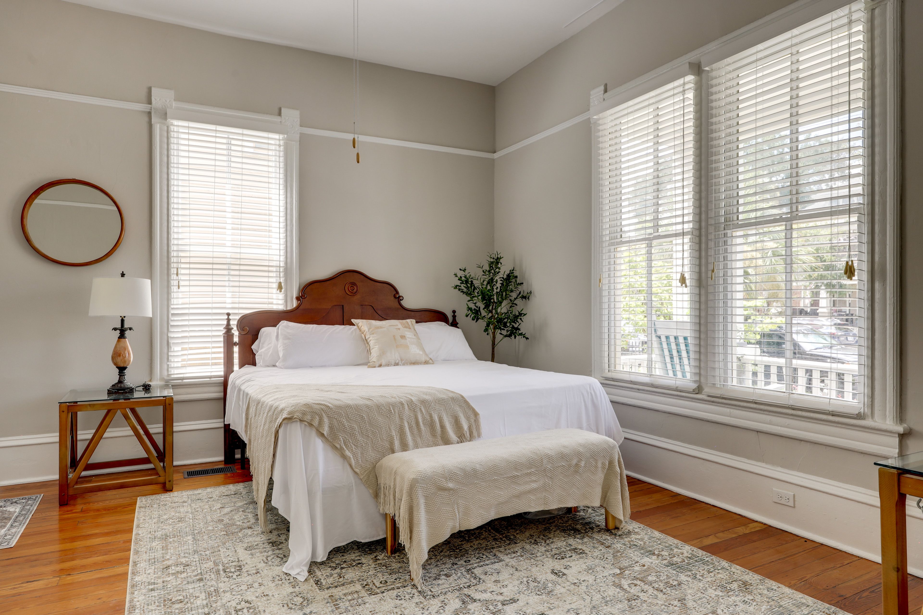 Bedroom | King Bed