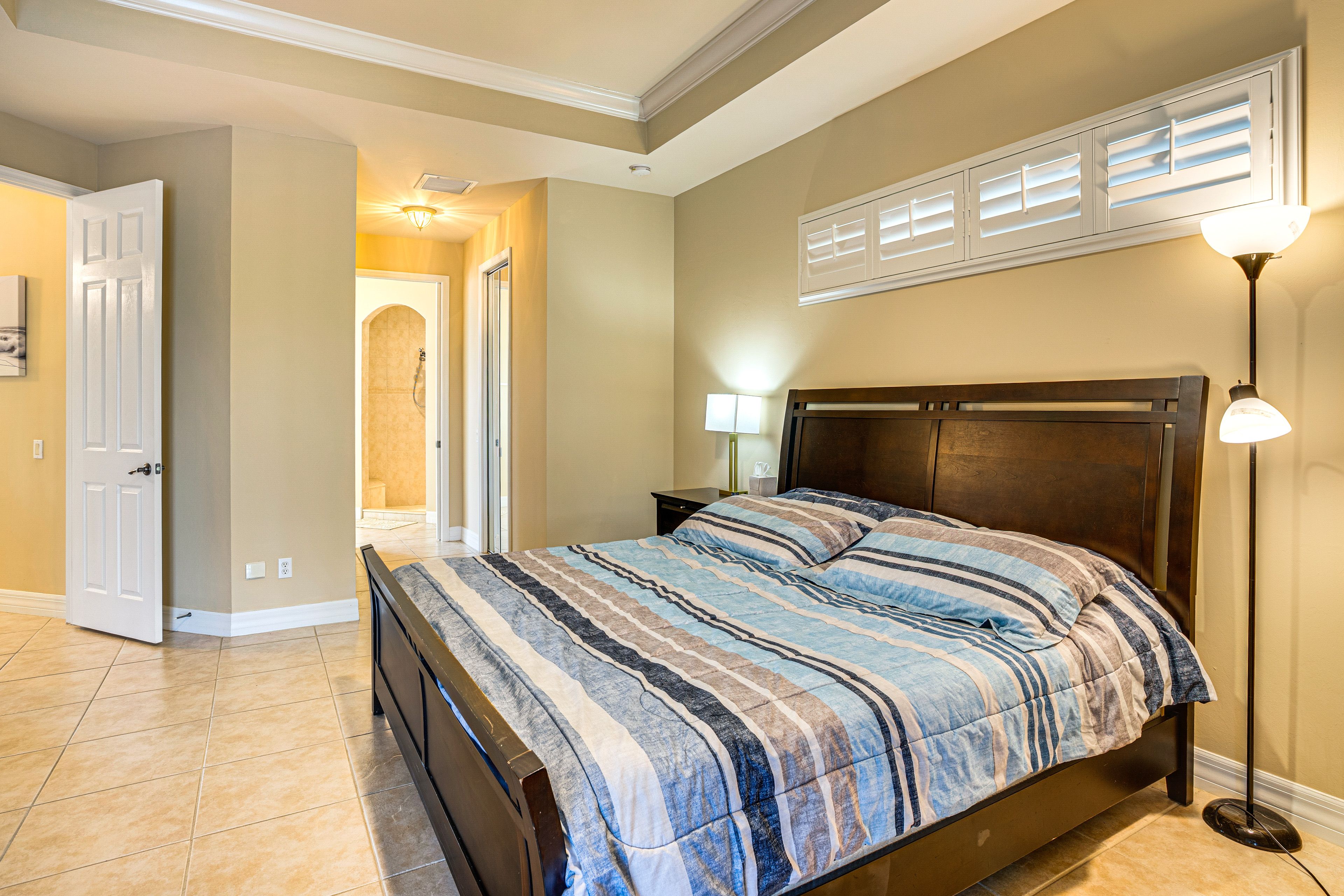 Bedroom 1 | King Bed