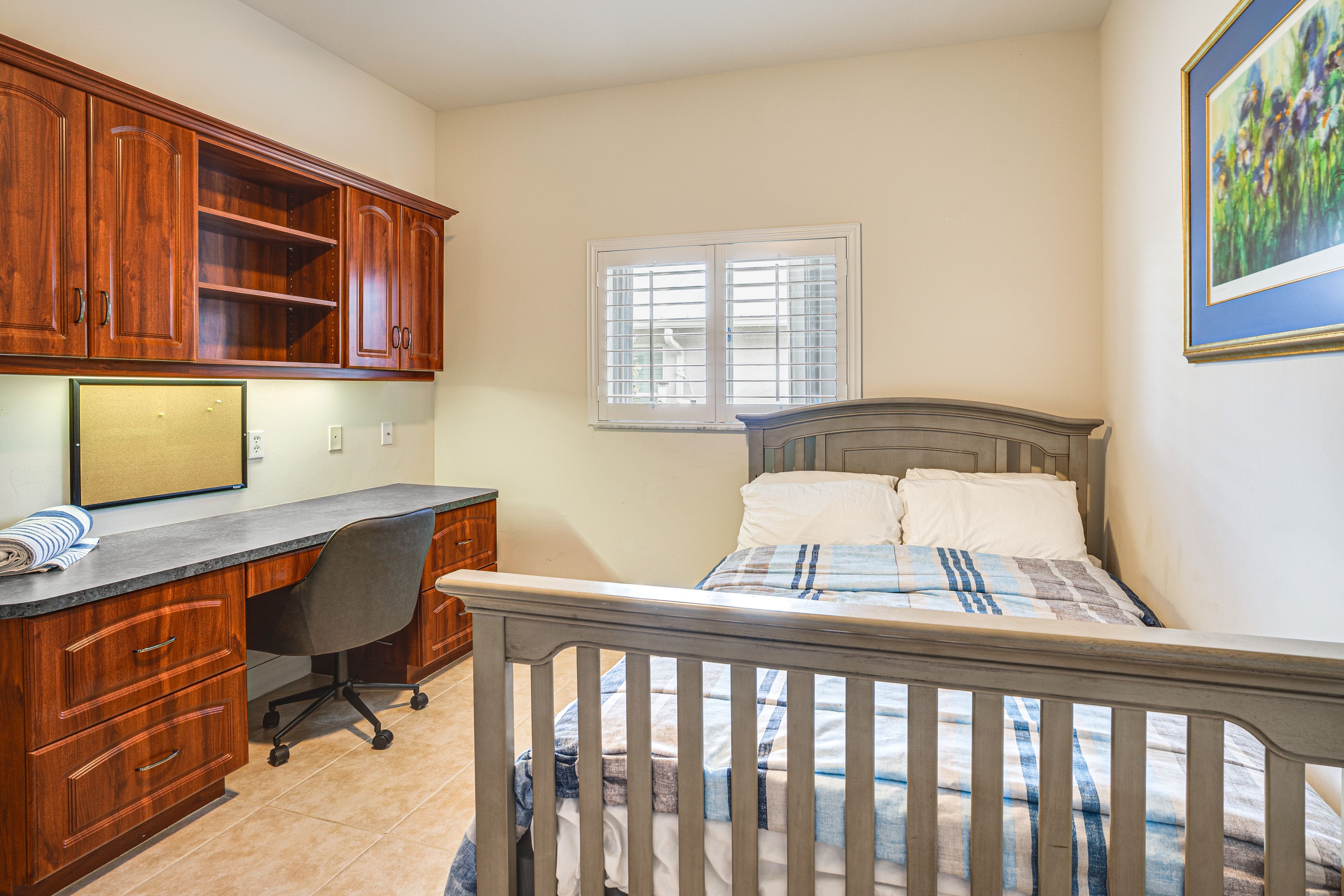 Bedroom 2 | Queen Bed