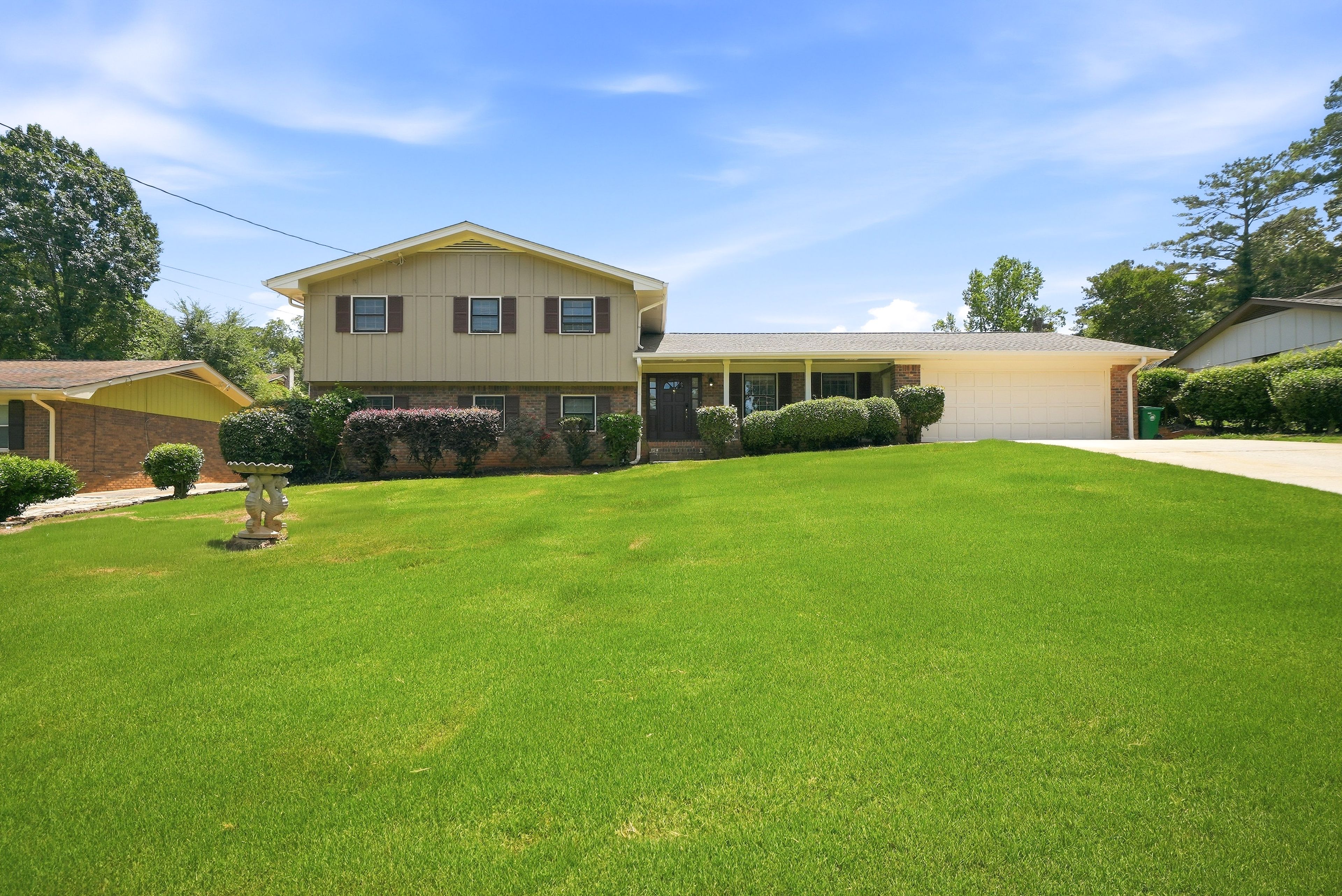 Exterior | Driveway (4 Vehicles) | Garage (2 Vehicles)