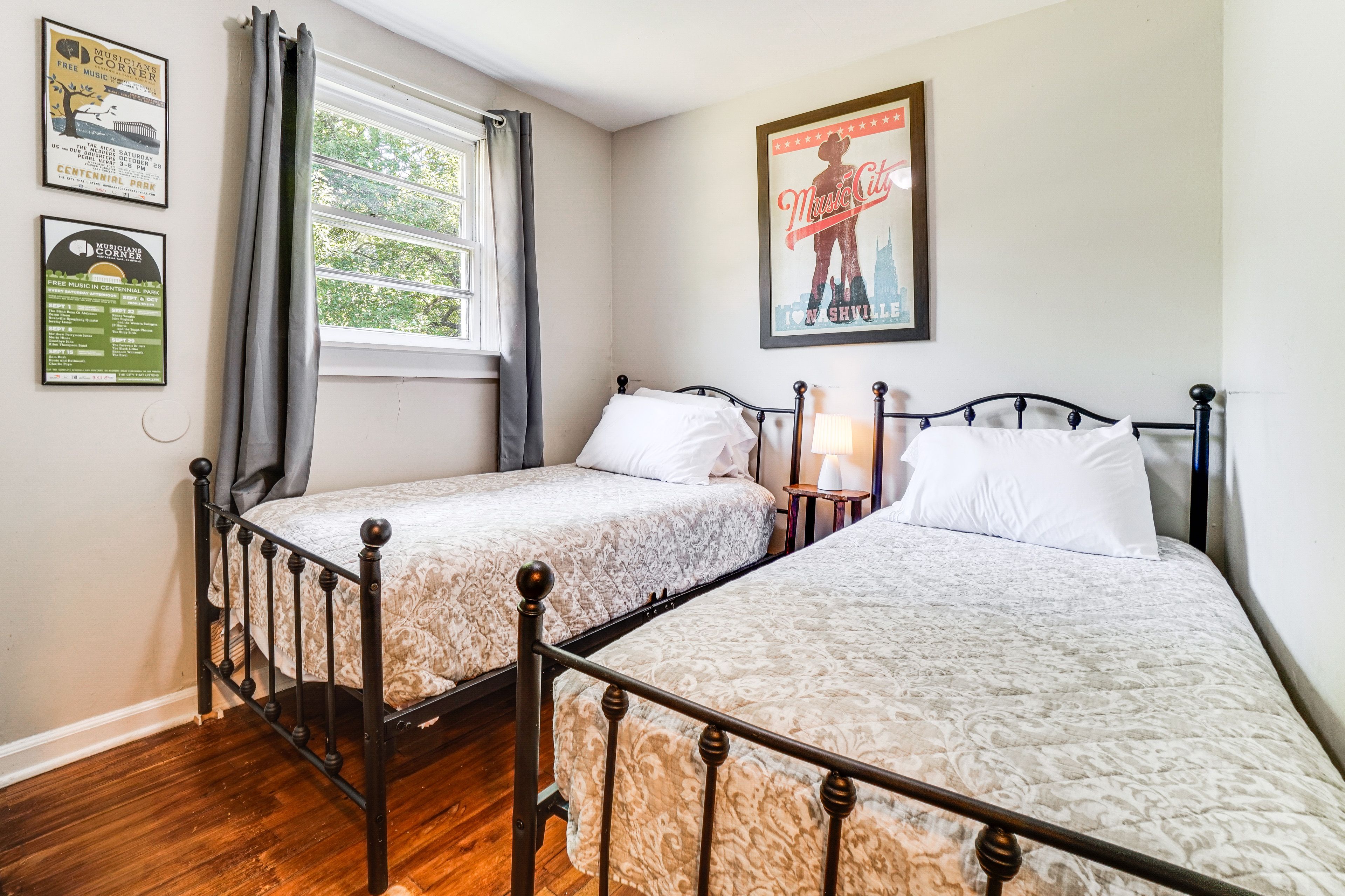 Bedroom 2 | 2 Twin Beds