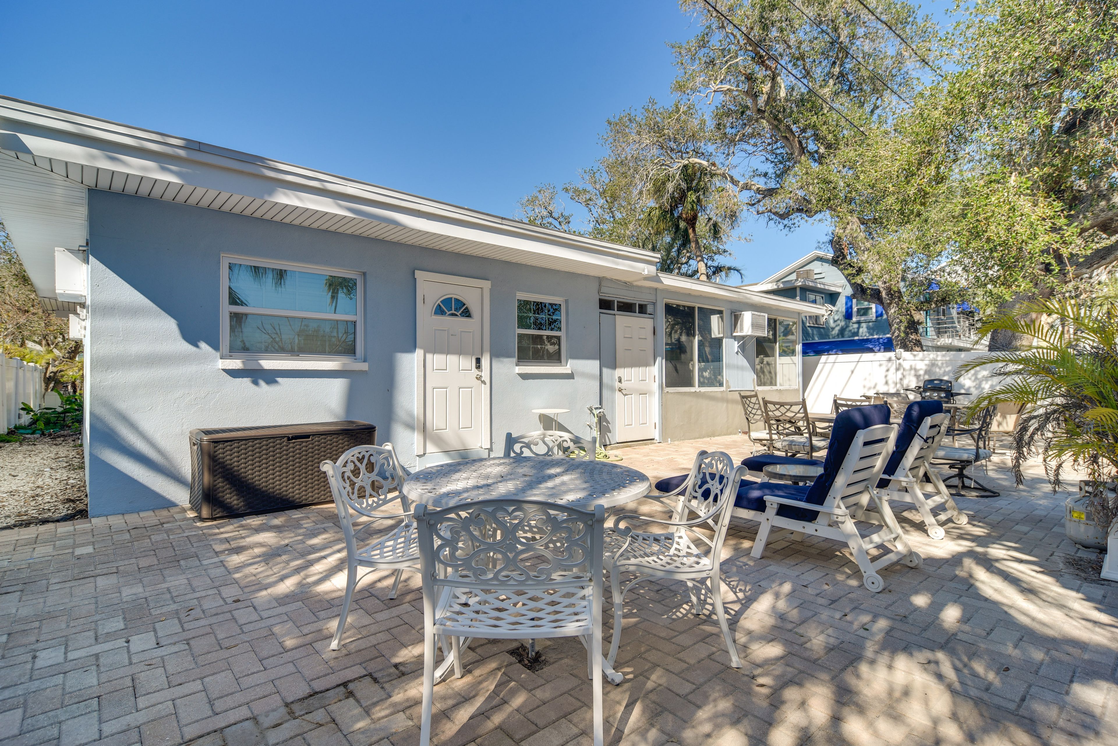 Indian Rocks Beach Rental | 3BR | 3BA | 1,350 Sq Ft | Single-Story Units