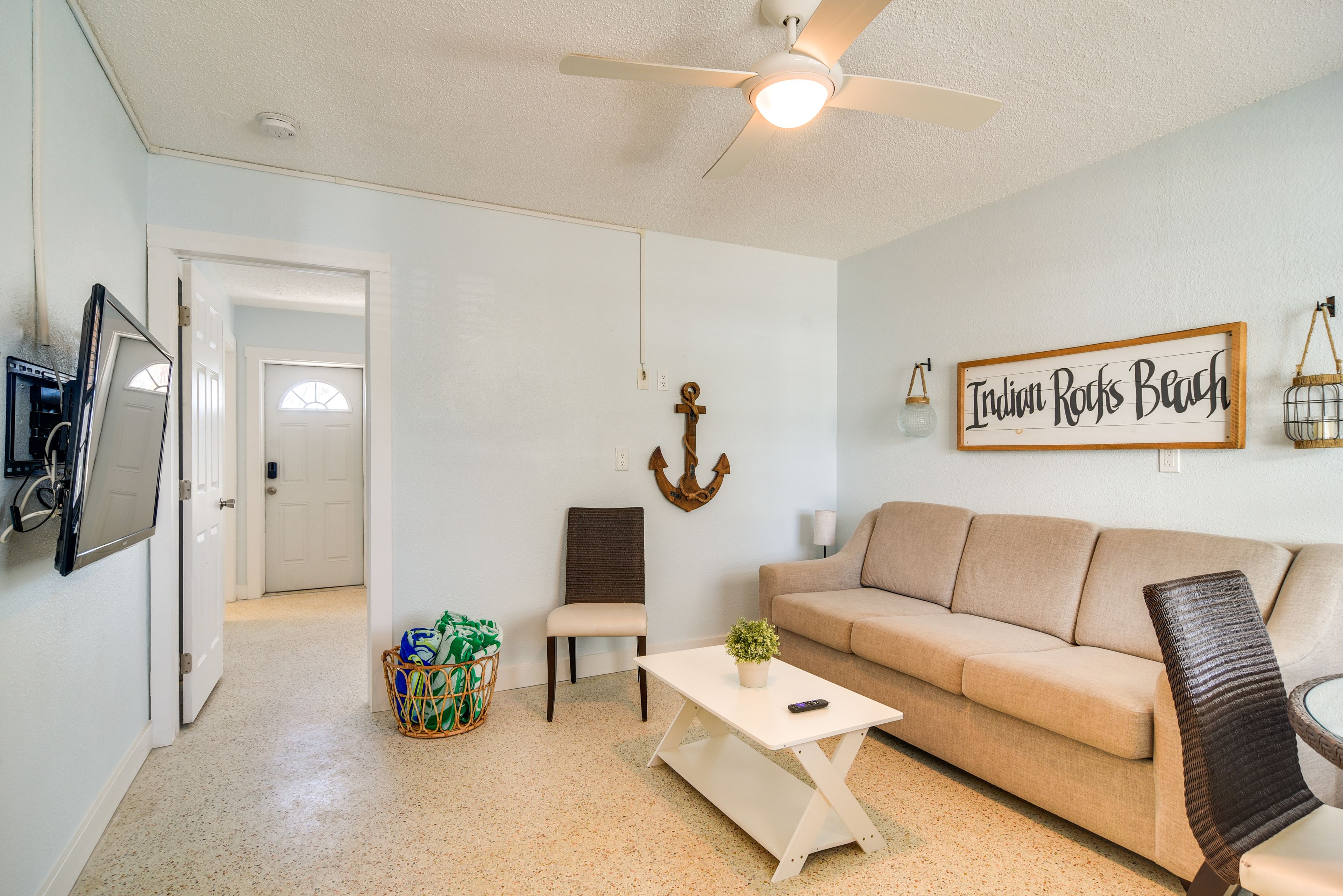 Unit 2 | Living Room | Sleeper Sofa