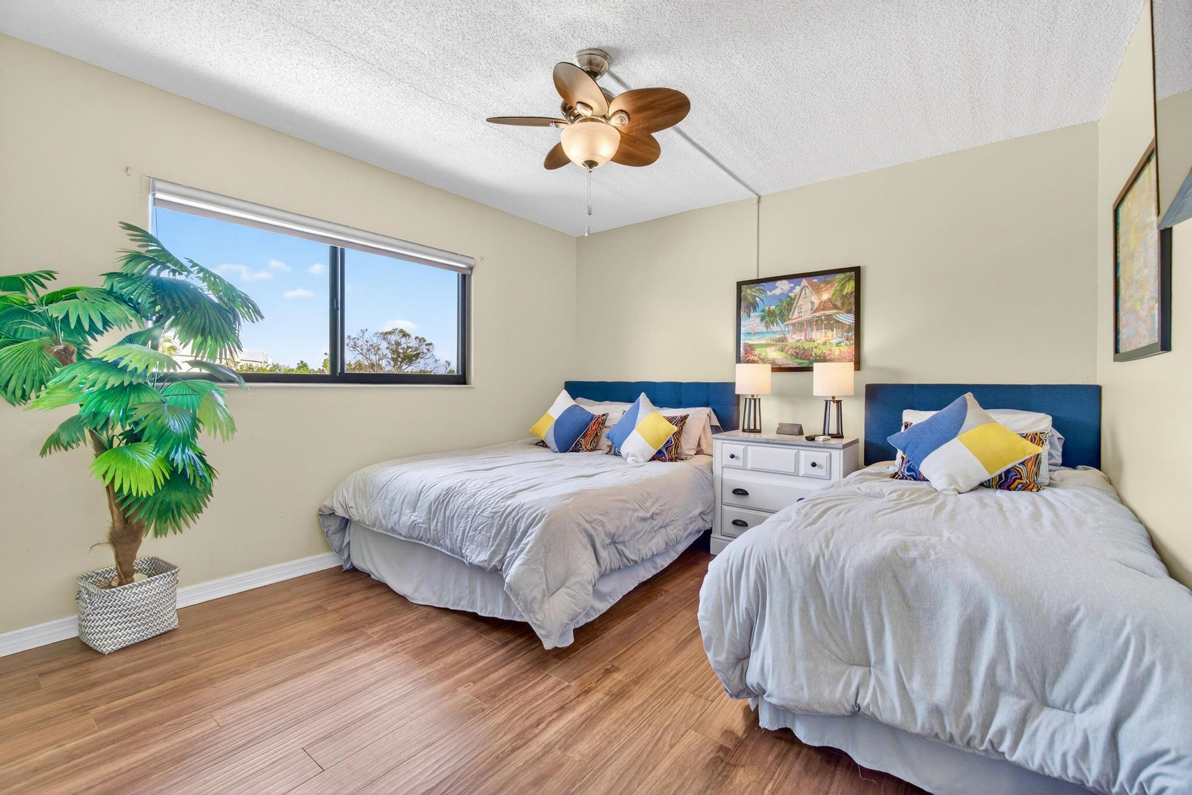 Bedroom 2 | 2 Queen Beds