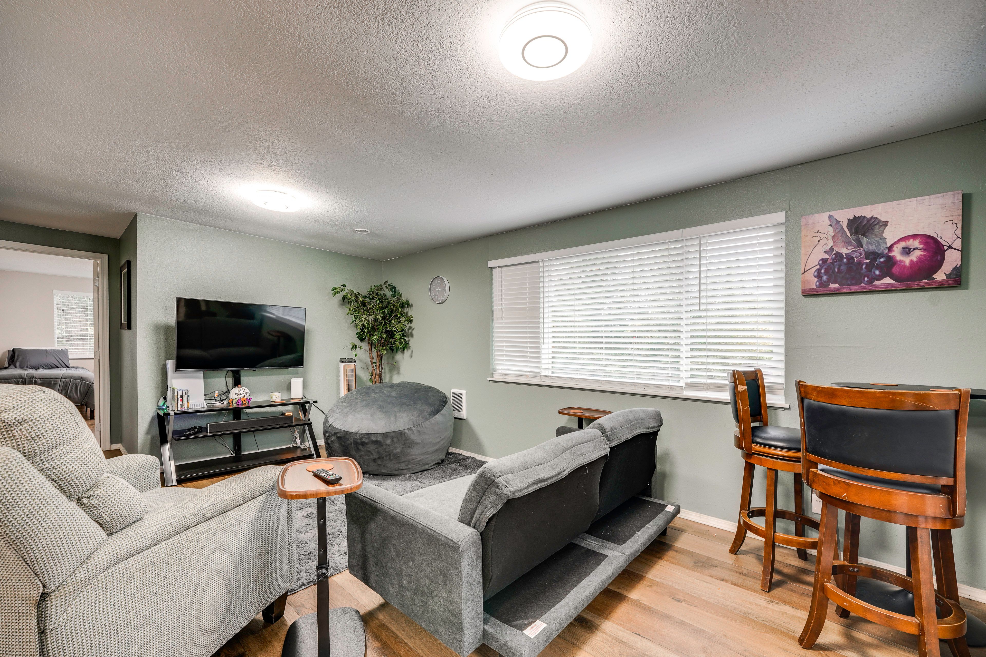 Living Room | Sleeper Sofa