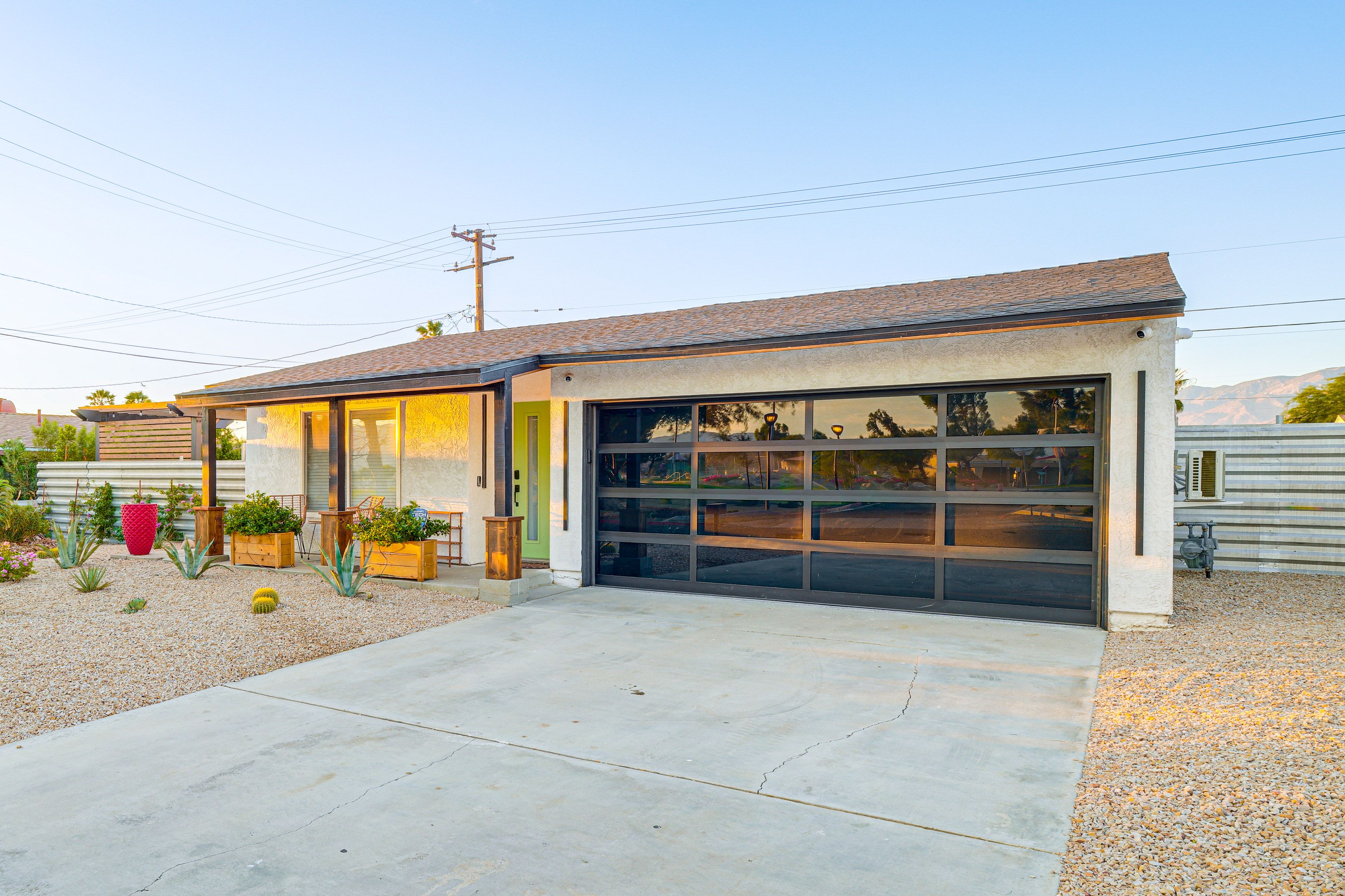 Parking | Garage (2 Vehicles) | Driveway (2 Vehicles)