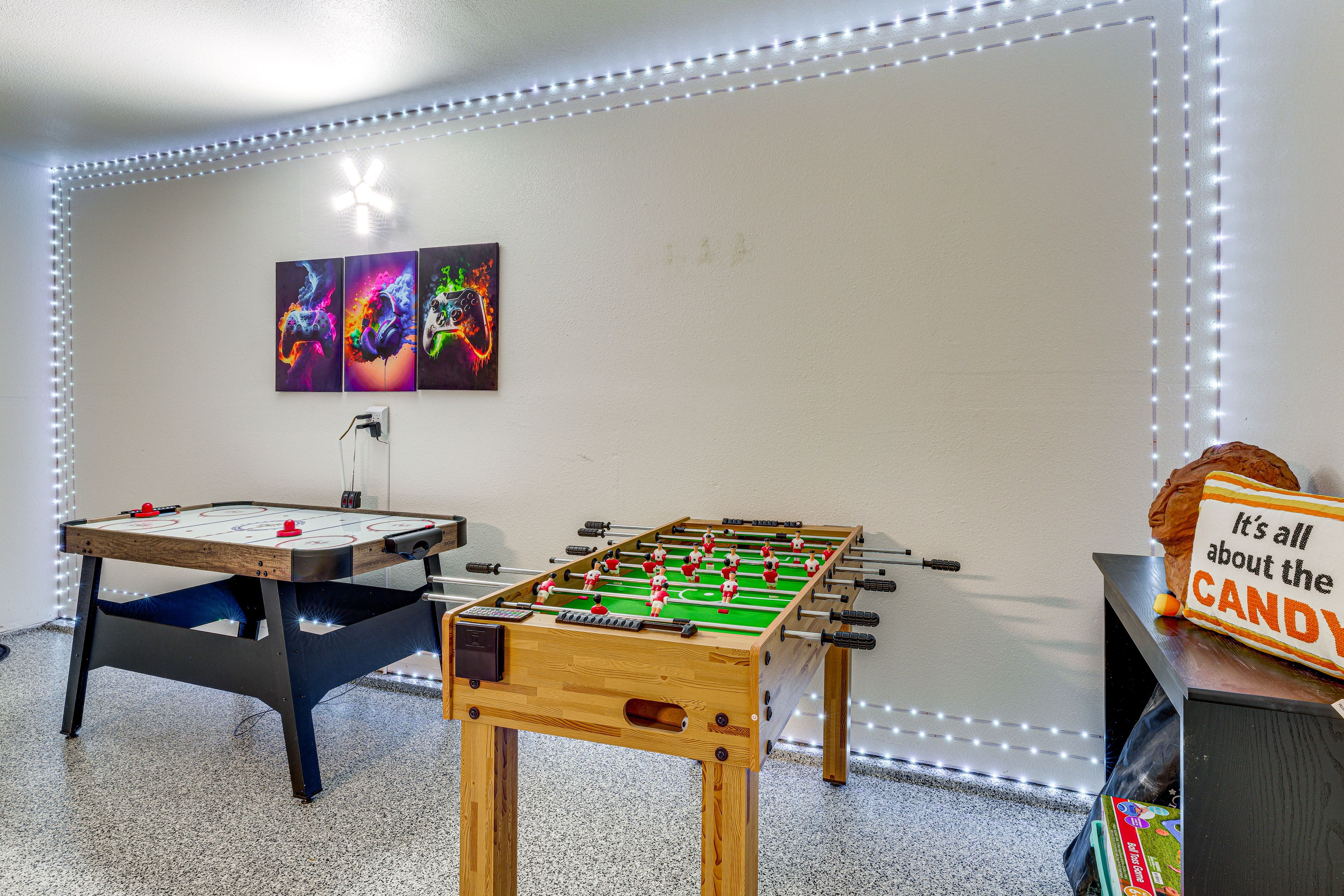 Game Room (Garage)