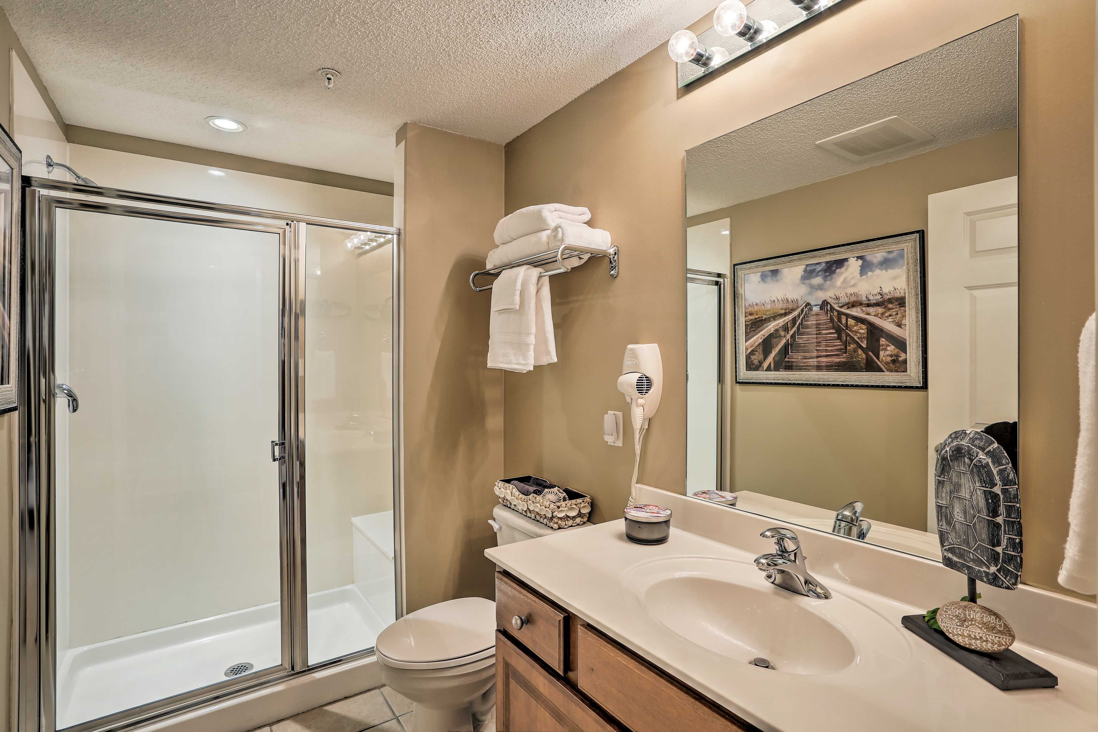 Unit A | Full Bathroom