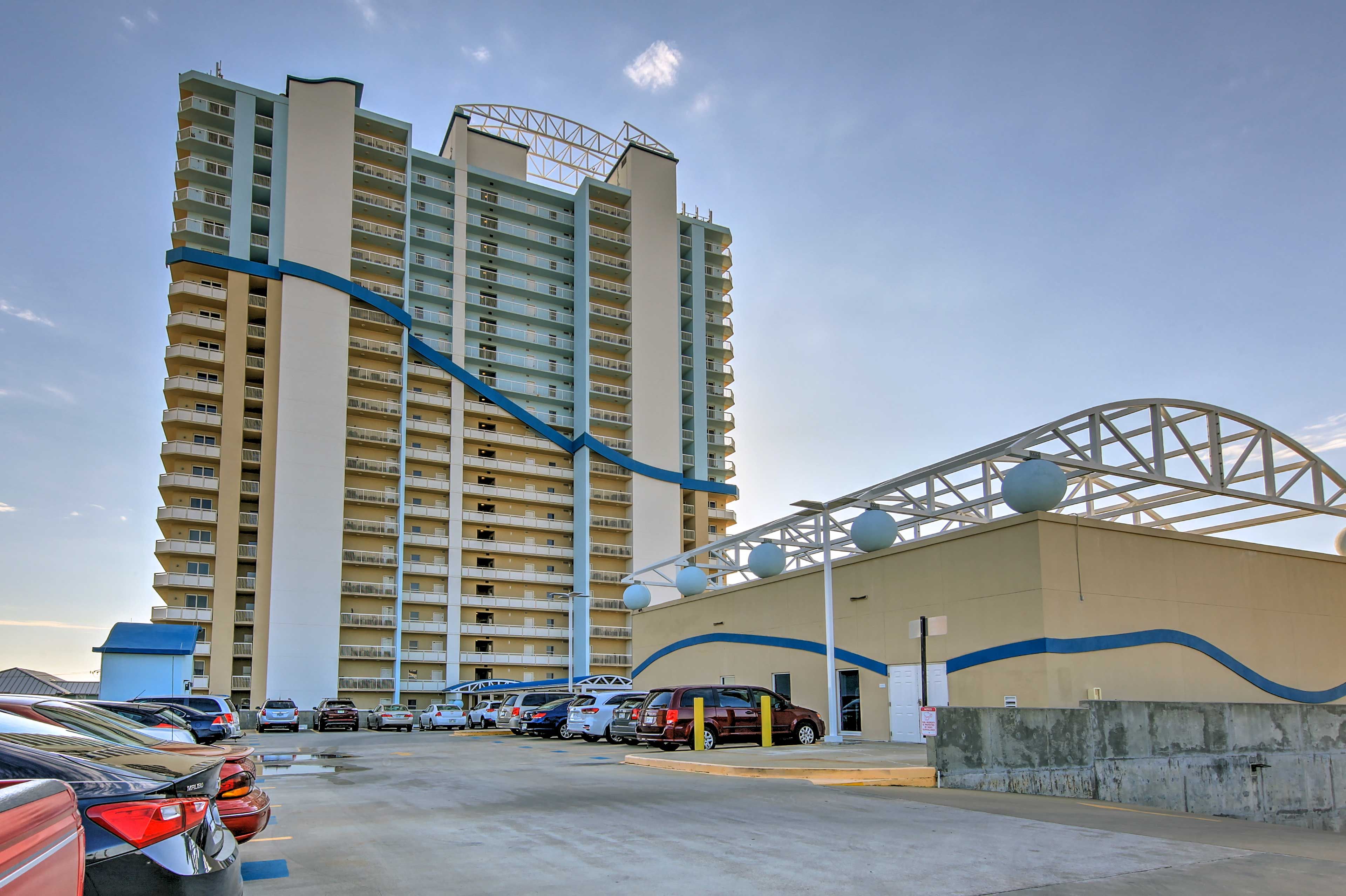 Parking | Garage Parking (2 Vehicles Max w/ $25 Parking Fee)