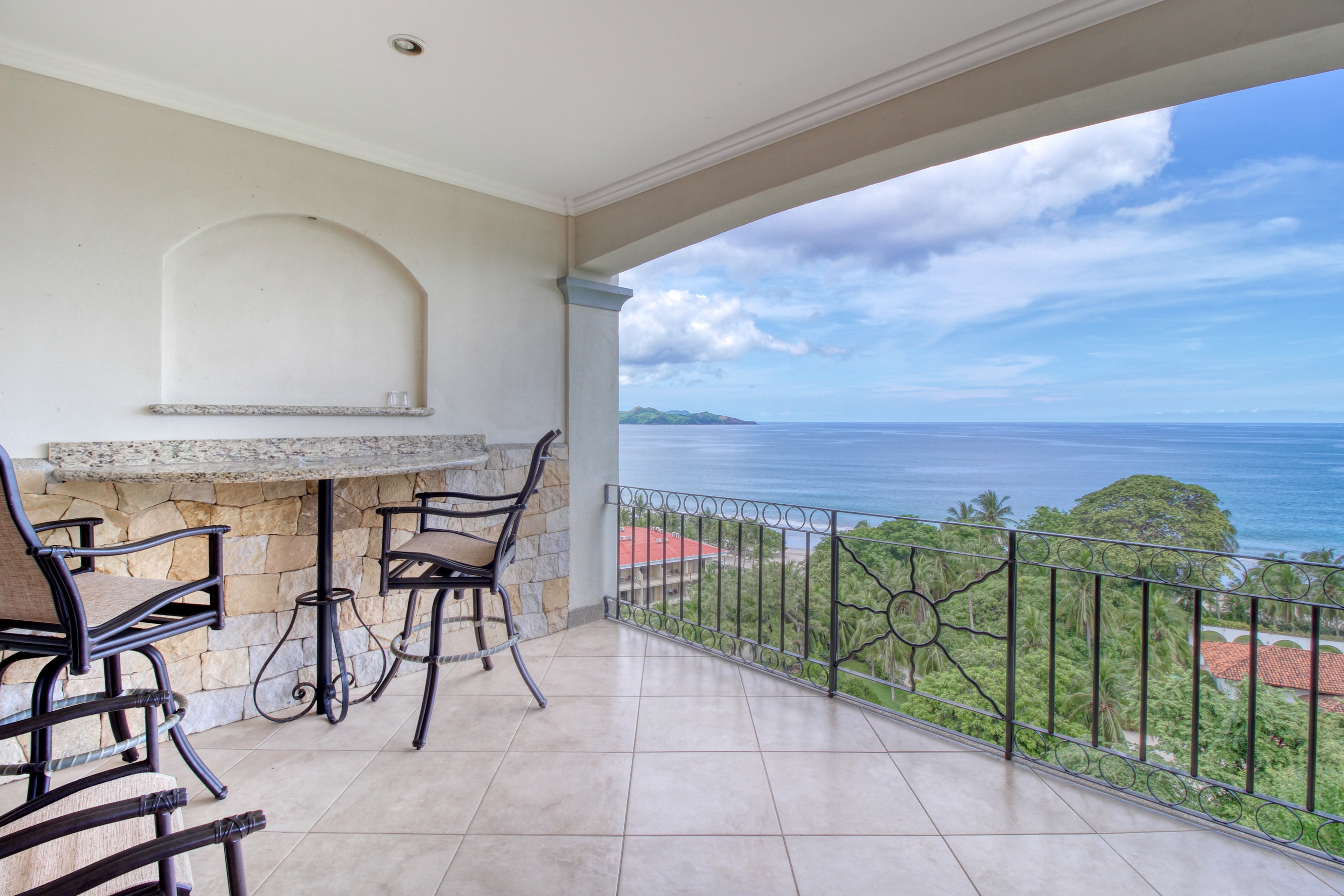 Flamingo Beach Vacation Rental | 2BR | 2BA | 1,500 Sq Ft