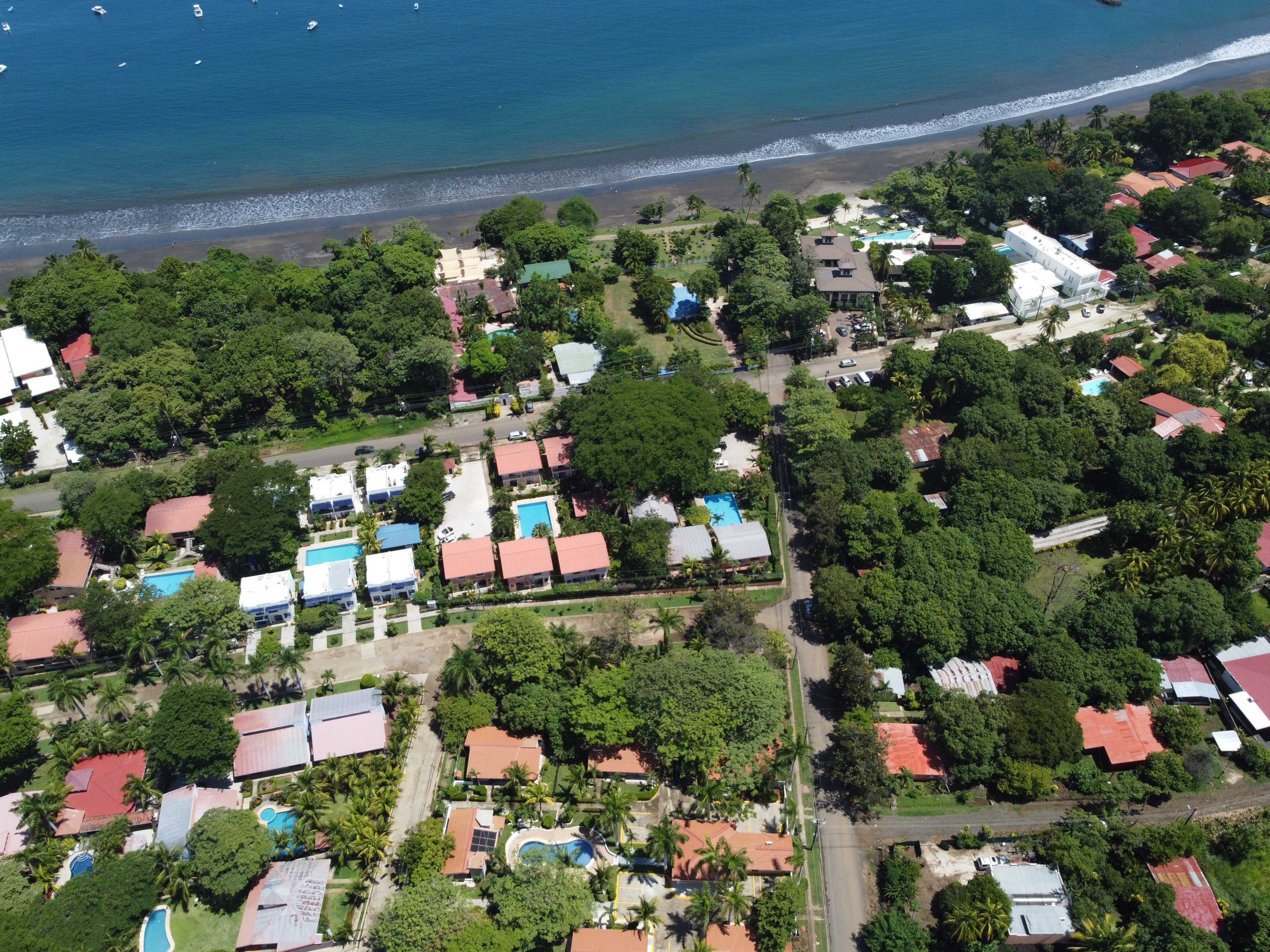 2 Blocks to Beach
