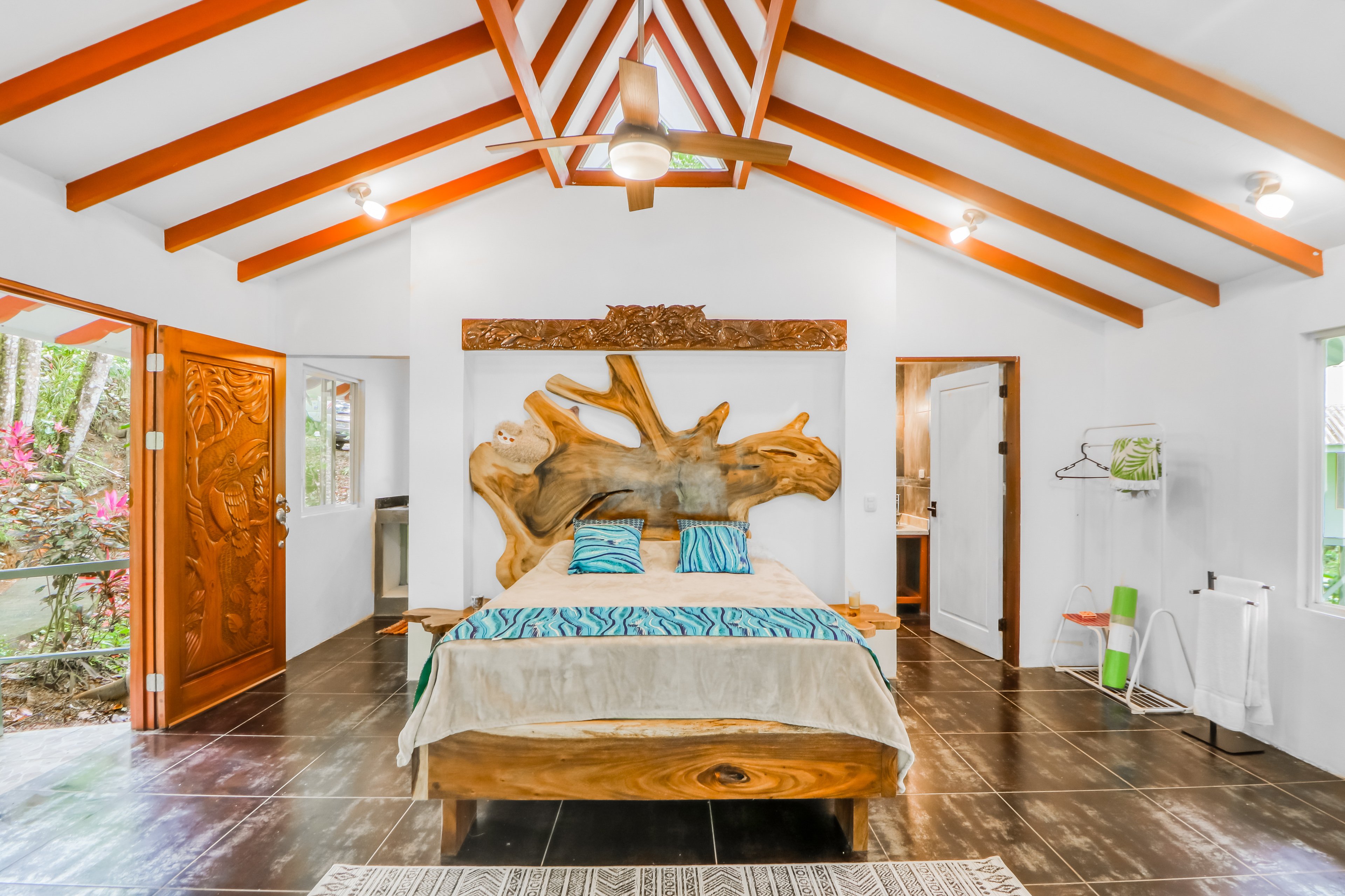 Queen Bed