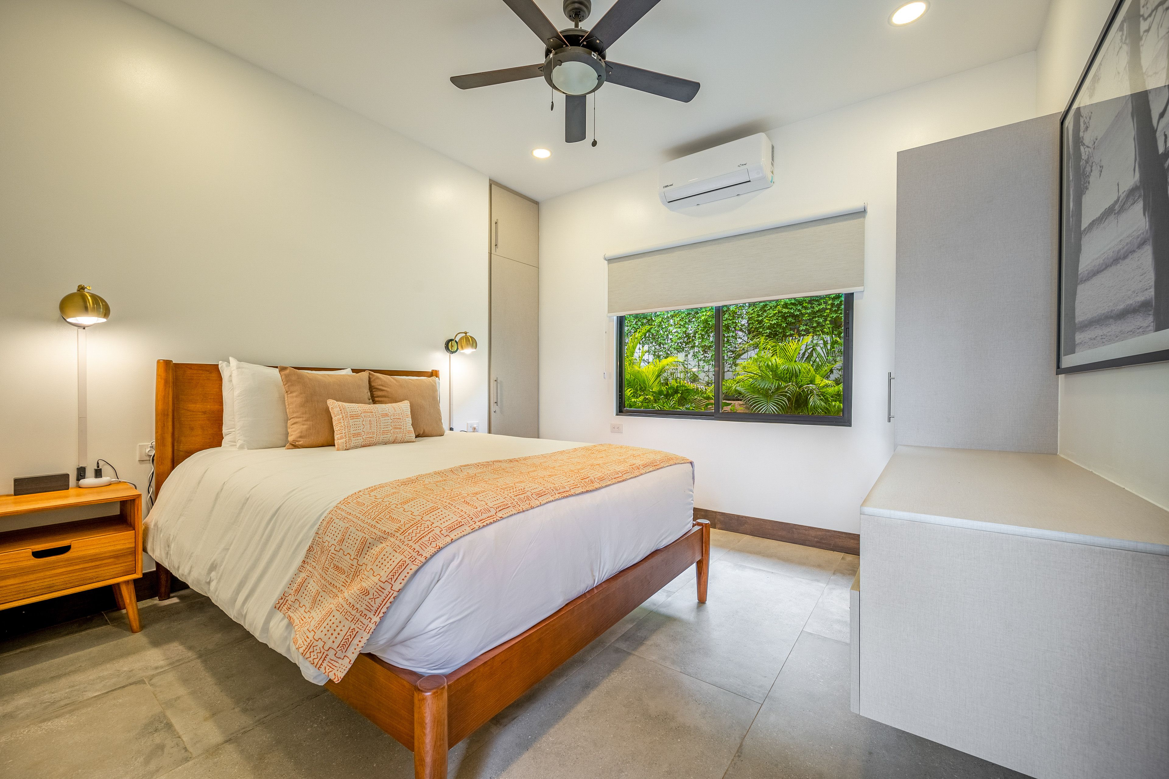 Bedroom 2 | Queen Bed