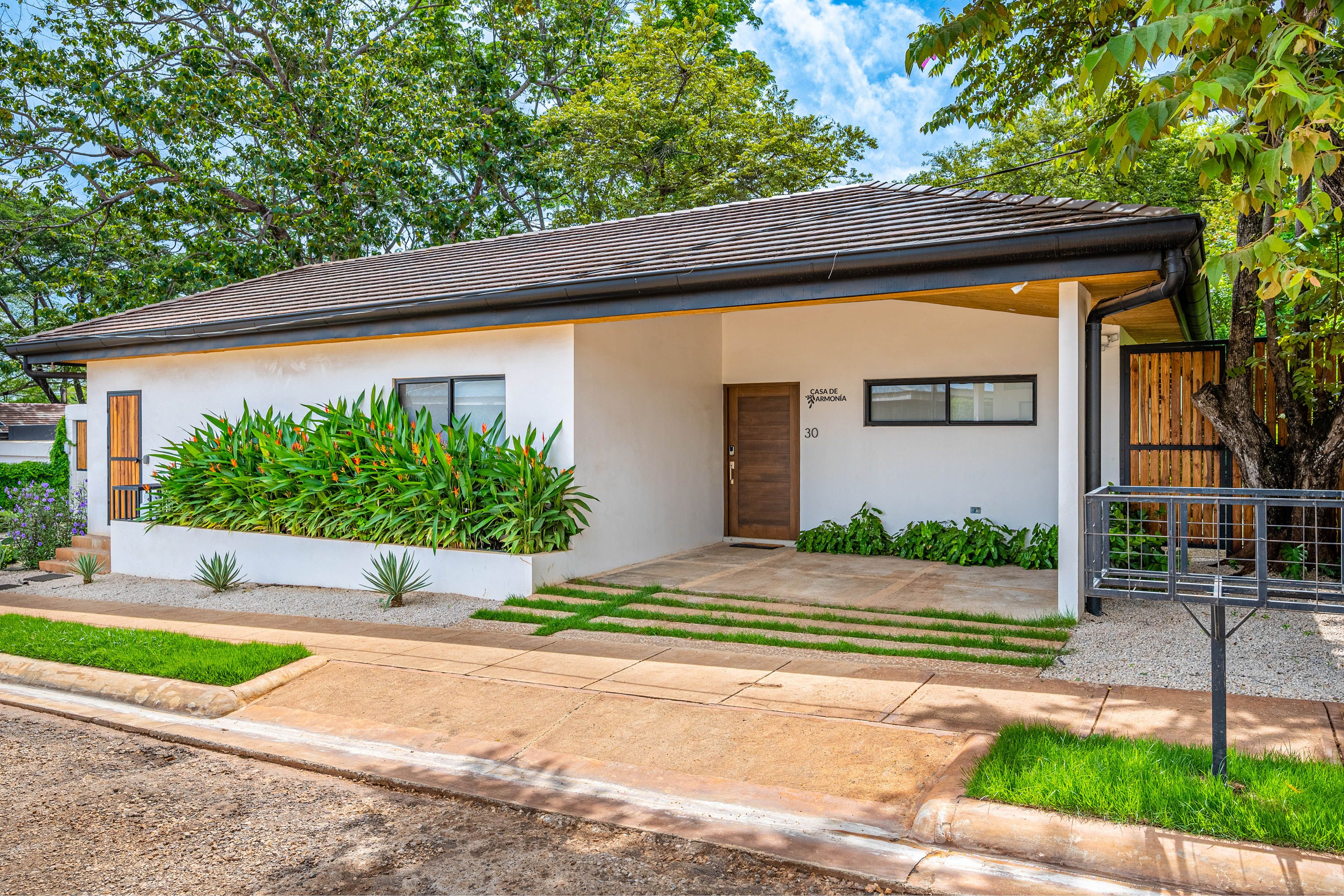 Driveway Parking | 3 Vehicles