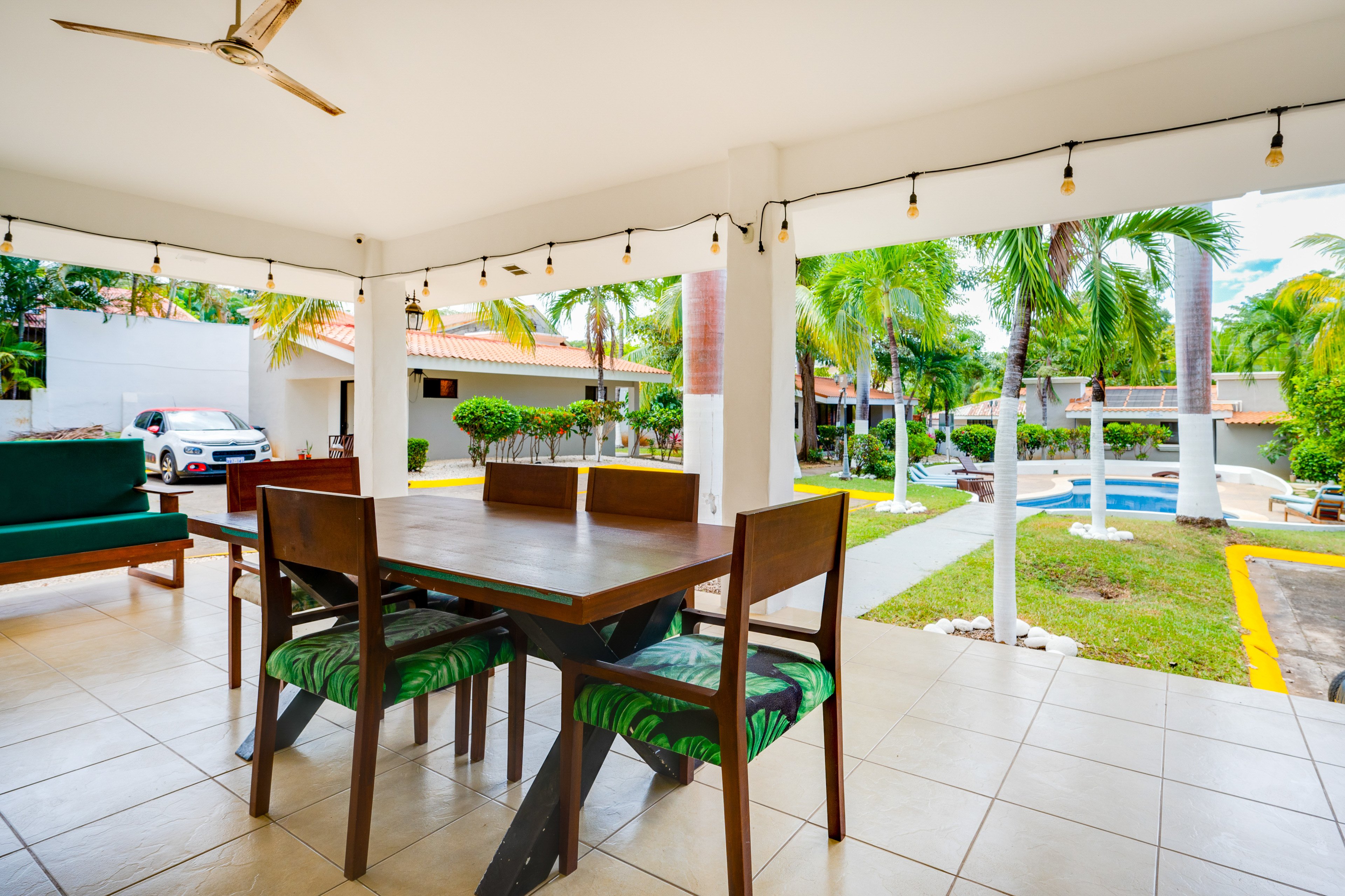 Community Lanai