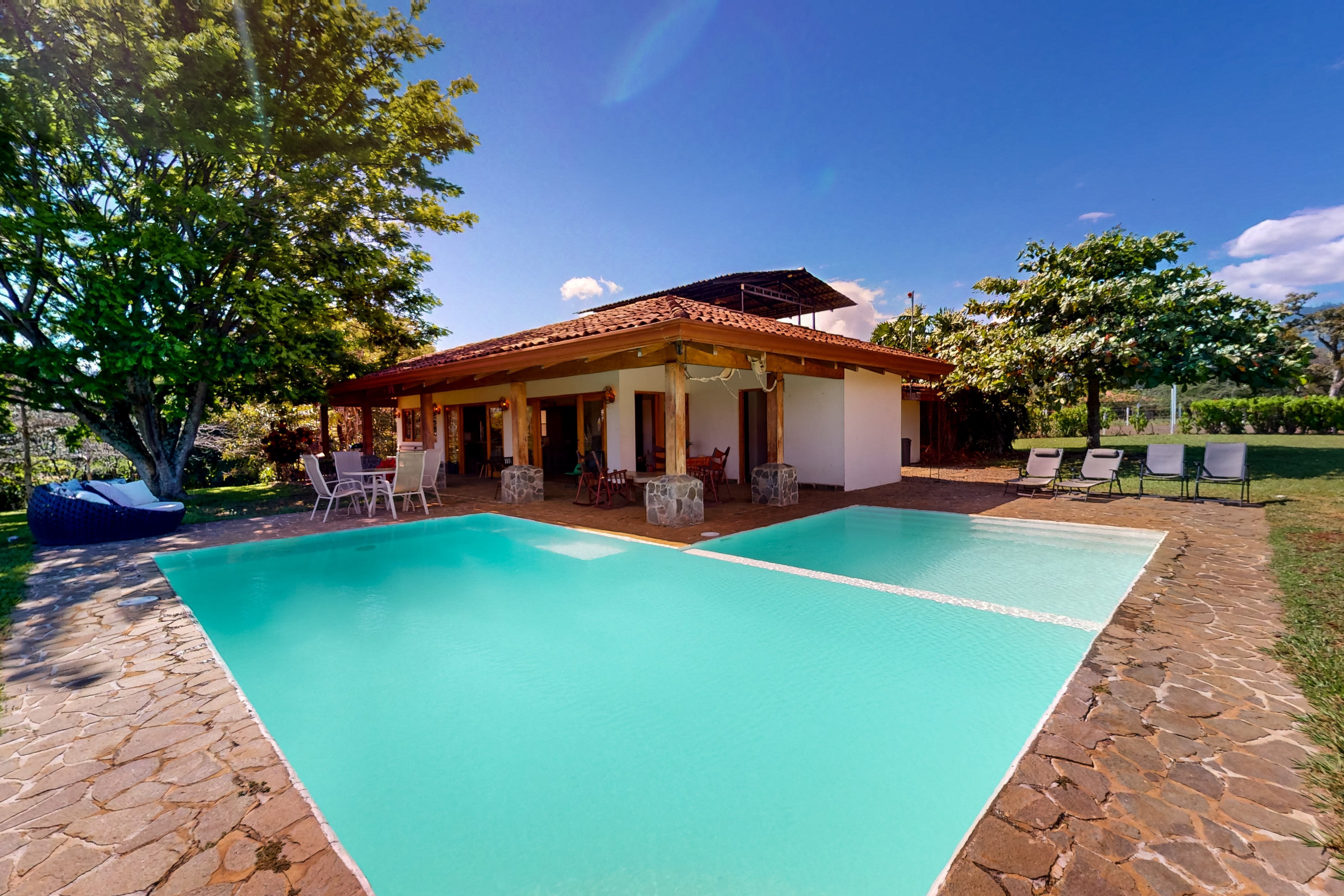 Atenas Vacation Rental | 2BR | 2BA | 2,200 Sq Ft
