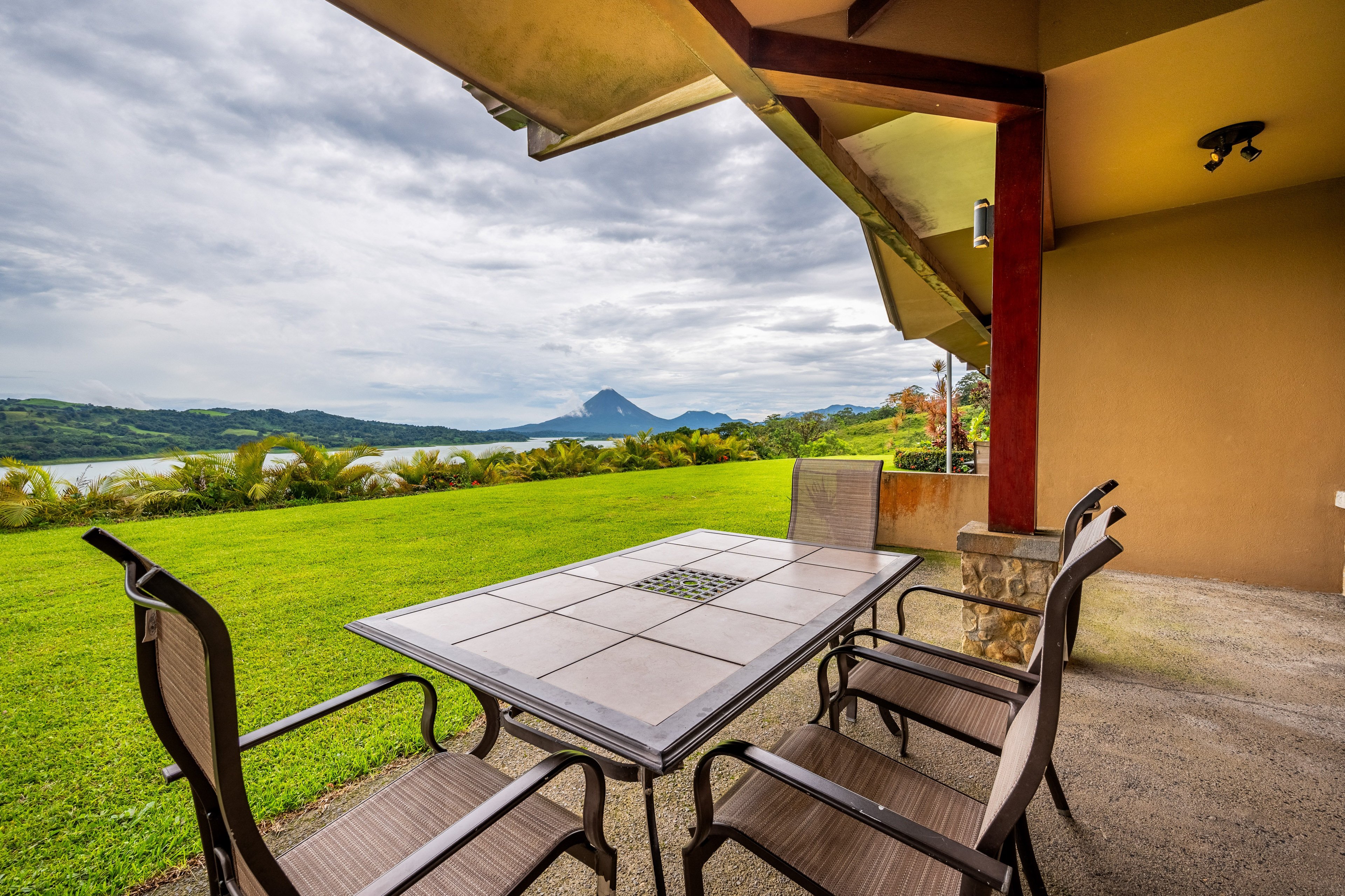 La Fortuna Vacation Rental | 2BR | 2BA | 1,000 Sq Ft