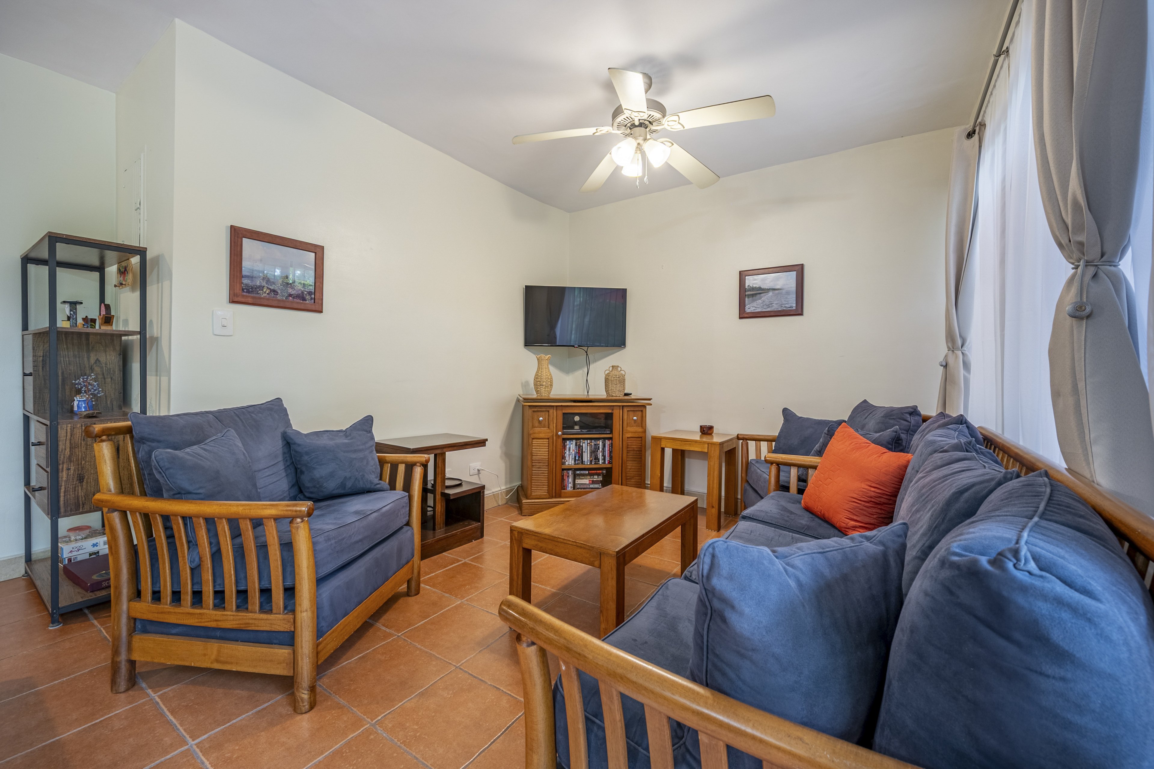 Living Room | Futon