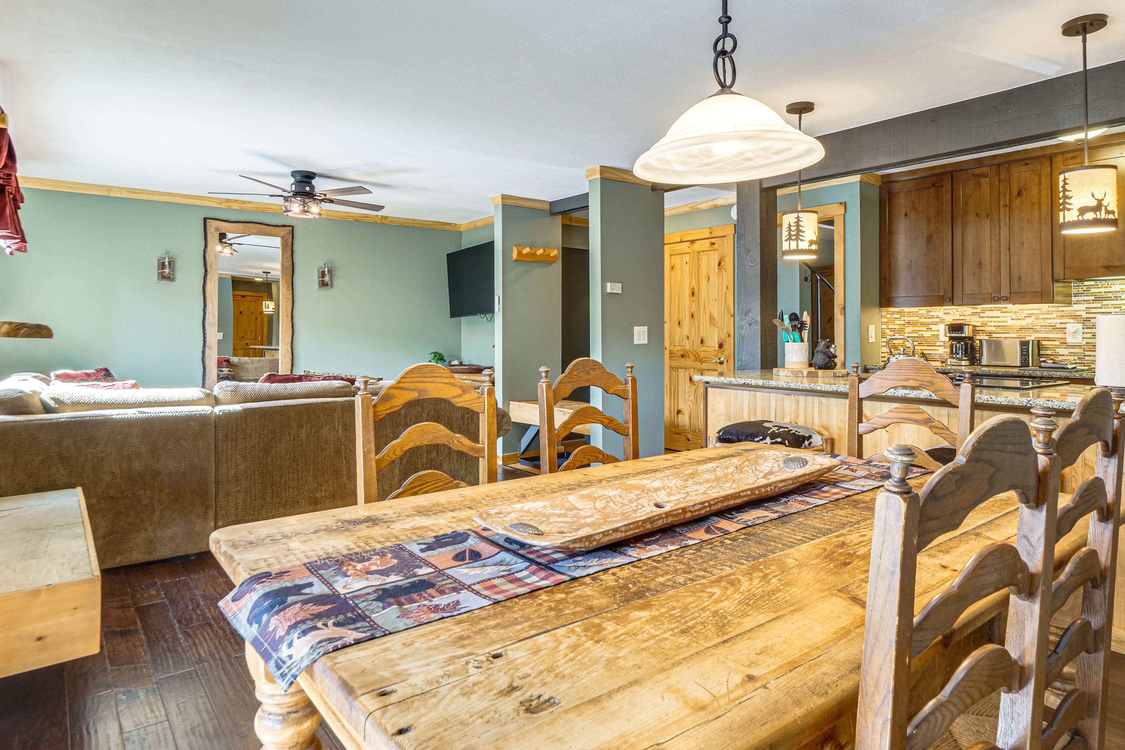 Dining Area | 1st Floor
