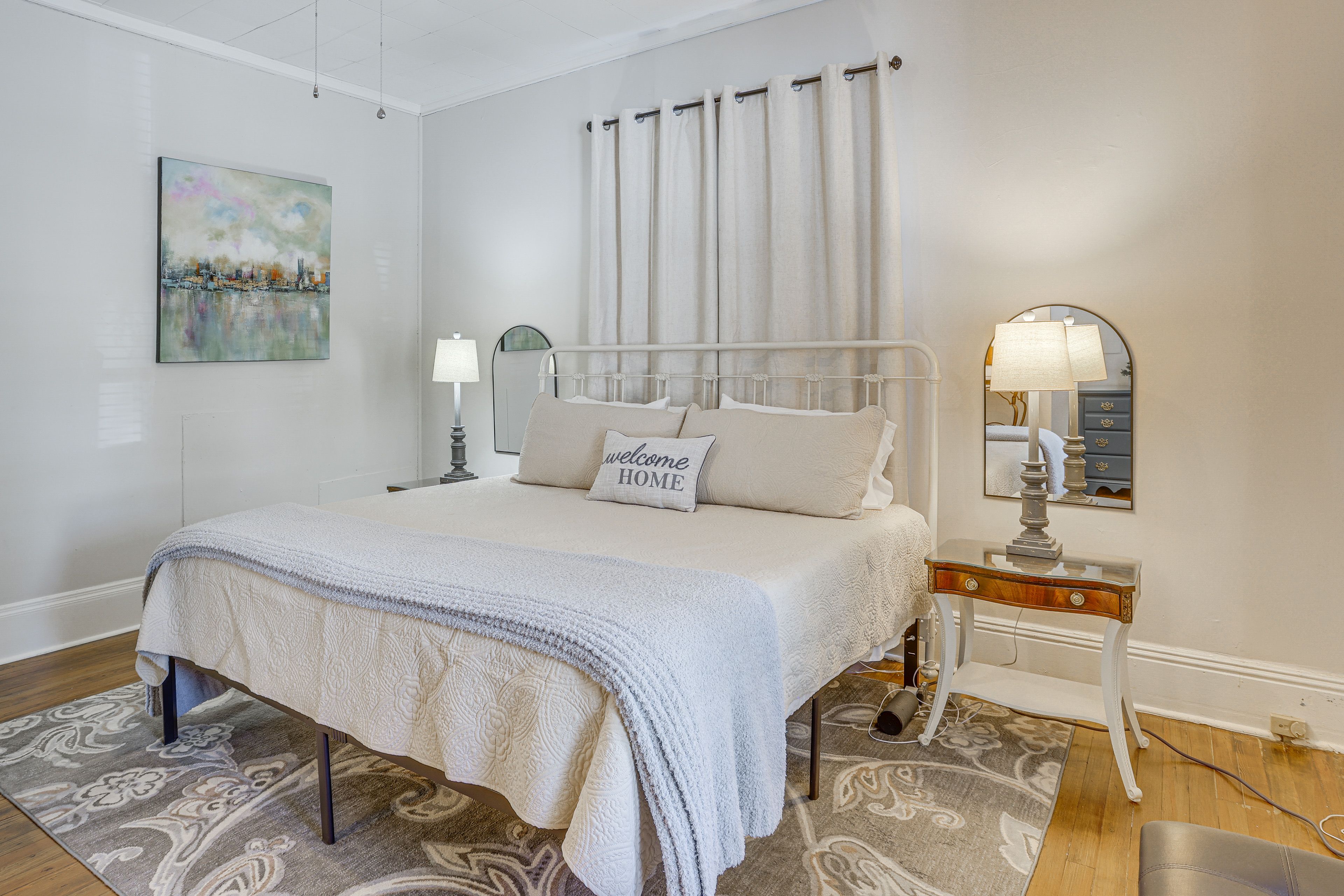 Bedroom 1 | King Bed