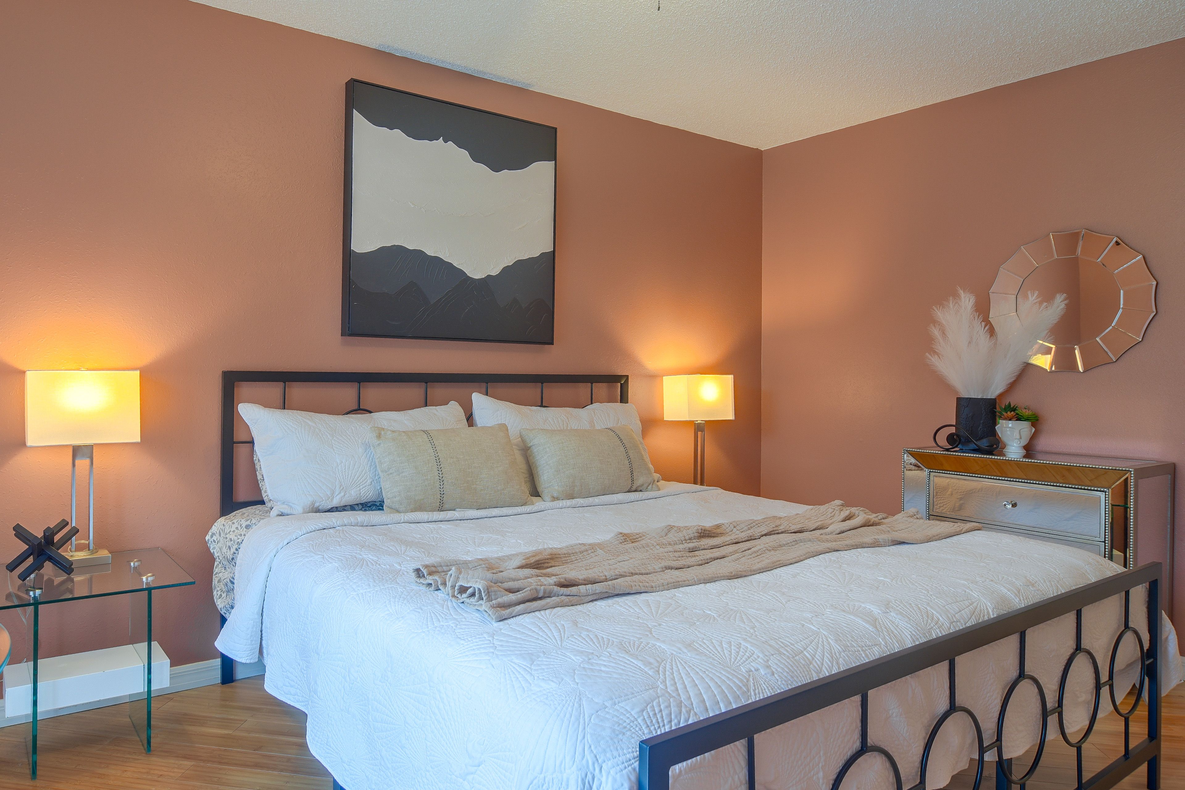 Bedroom 1 | King Bed
