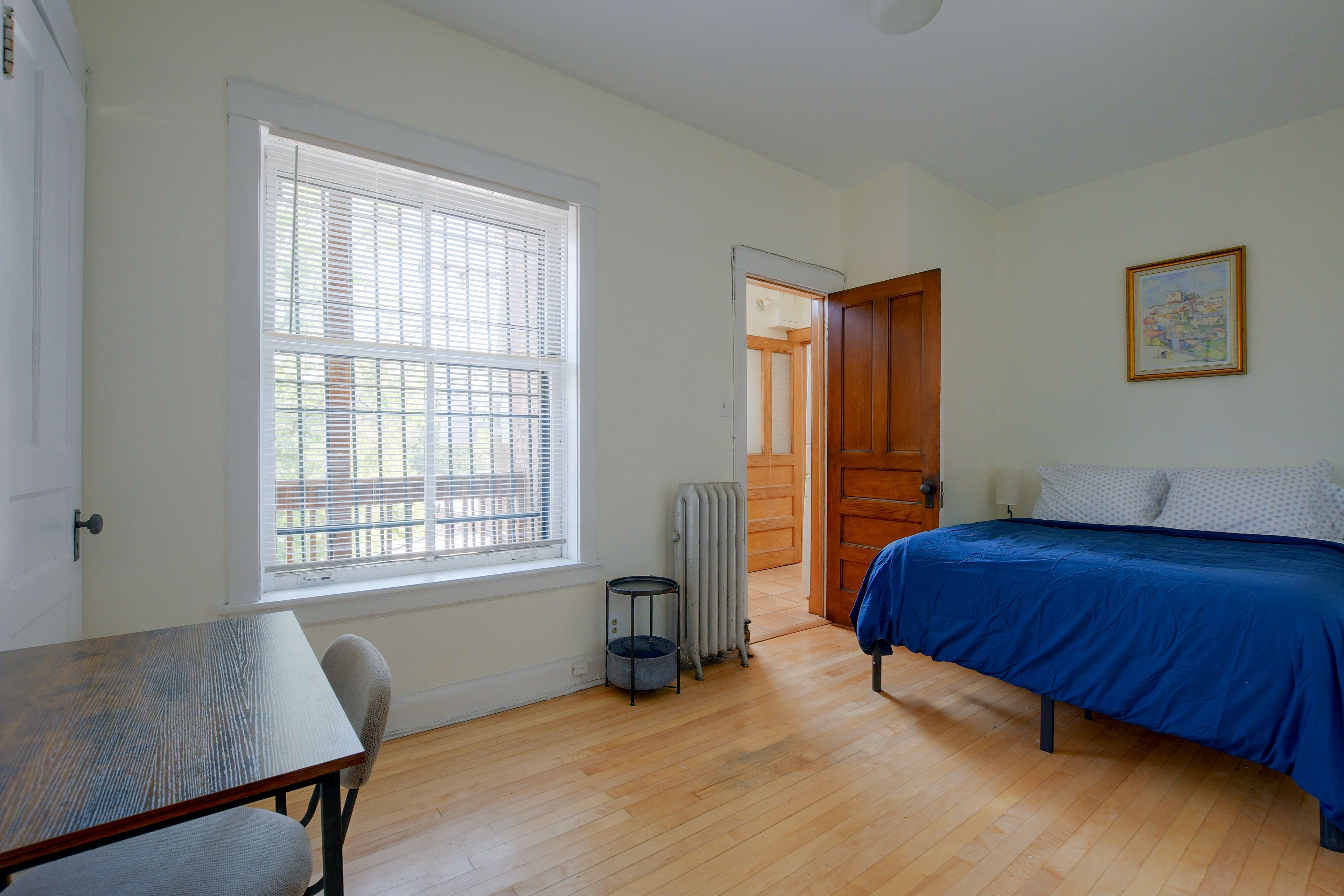 Bedroom 2 | Queen Bed