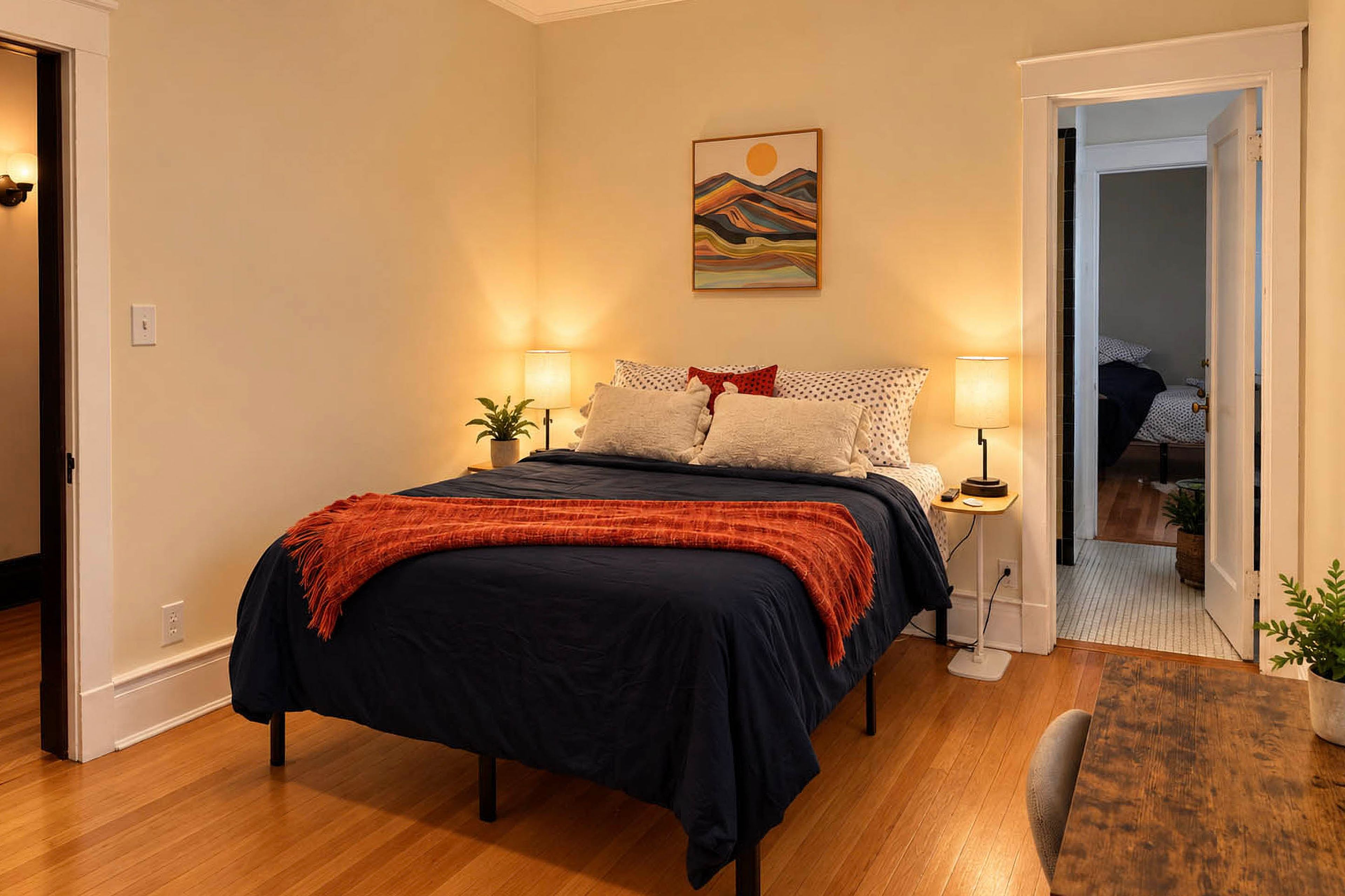 Bedroom 3 | Queen Bed